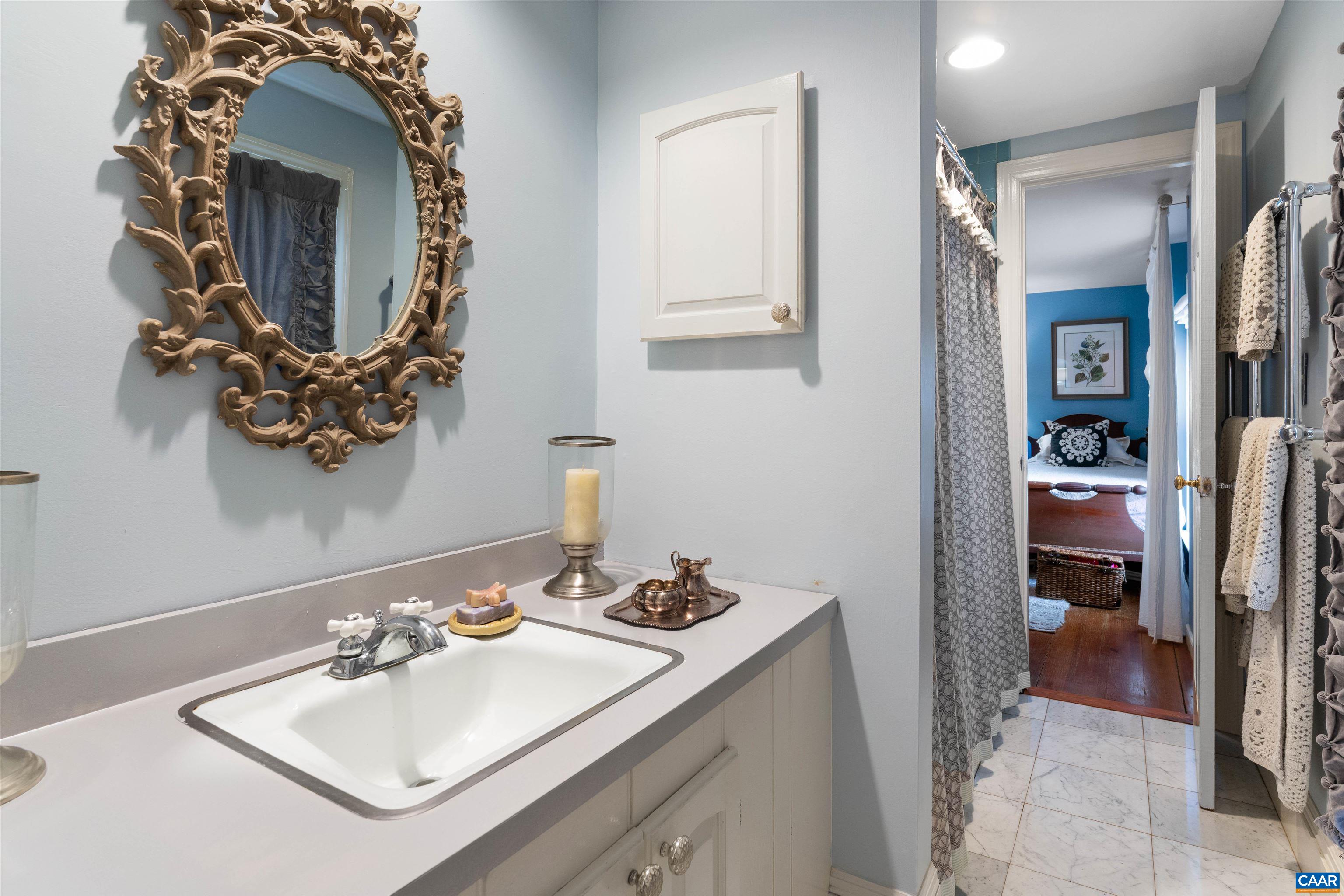 297 SHILOH LOOP