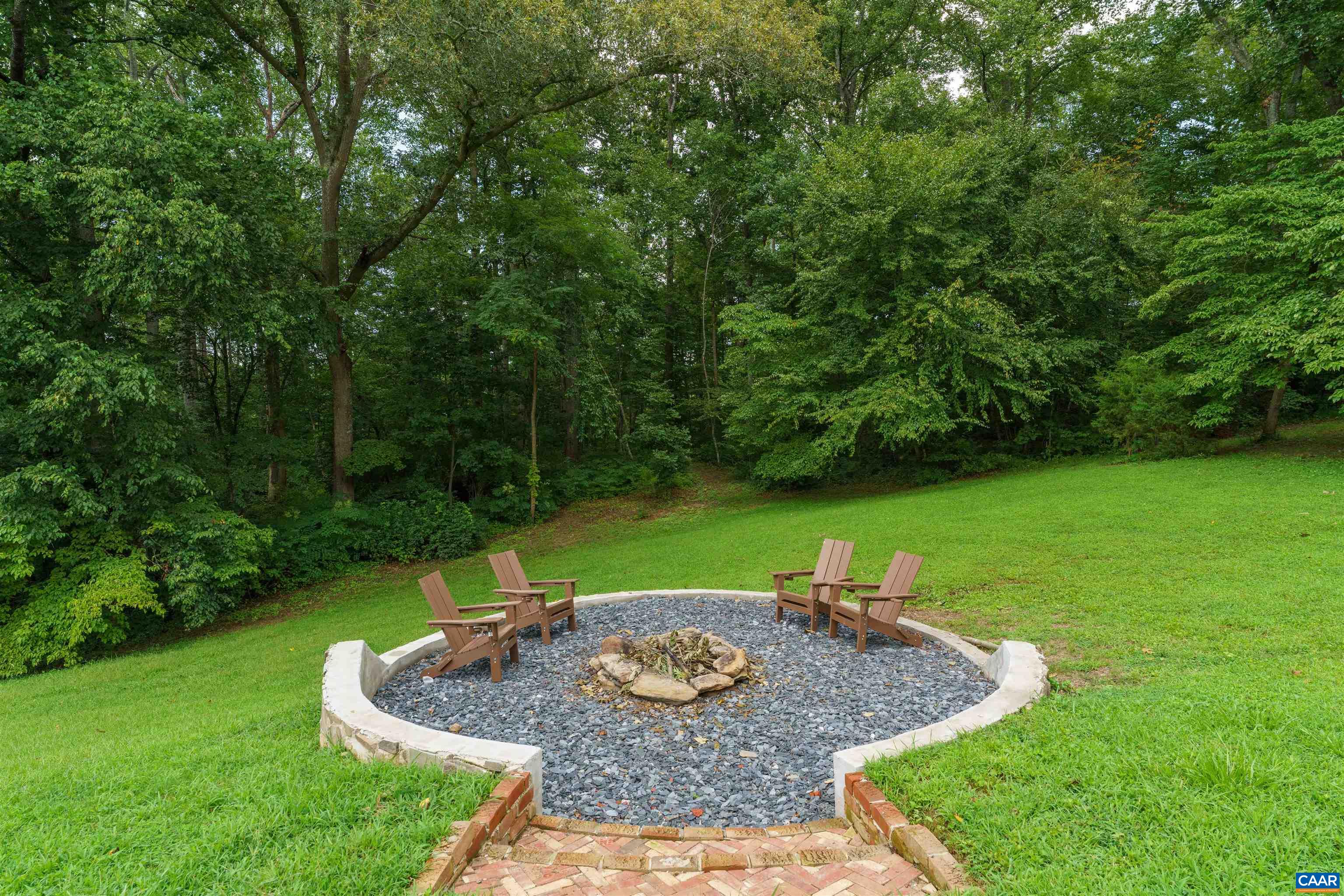 297 SHILOH LOOP