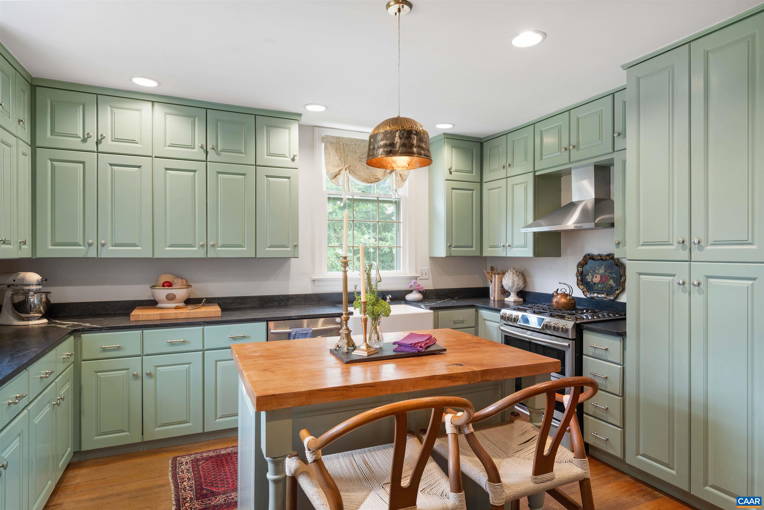 297 SHILOH LOOP