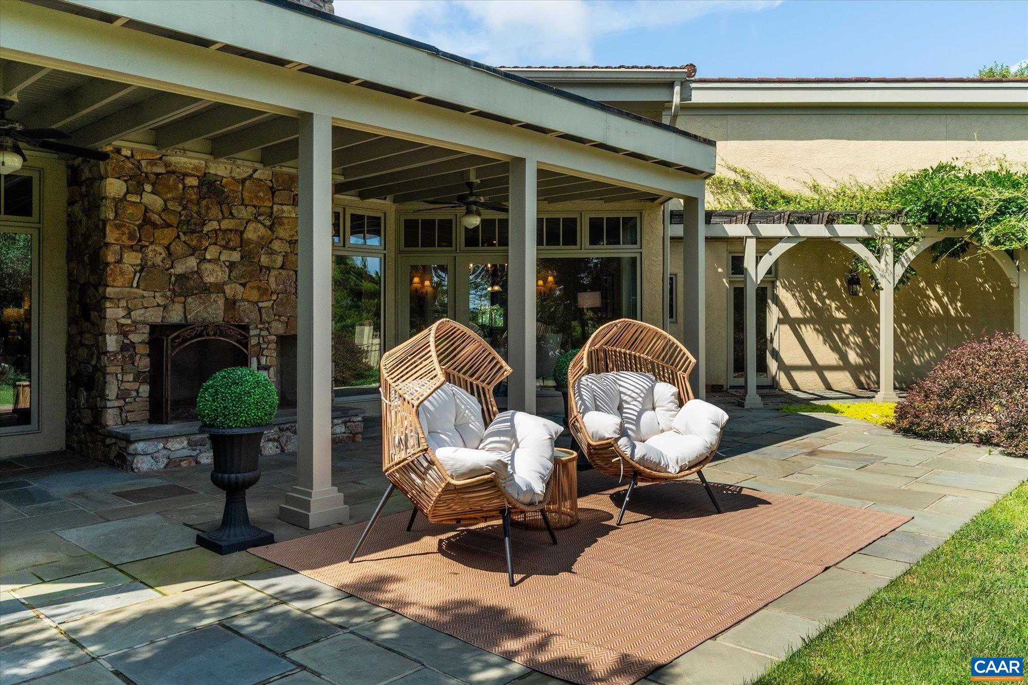 4798 BARN FIELD DR