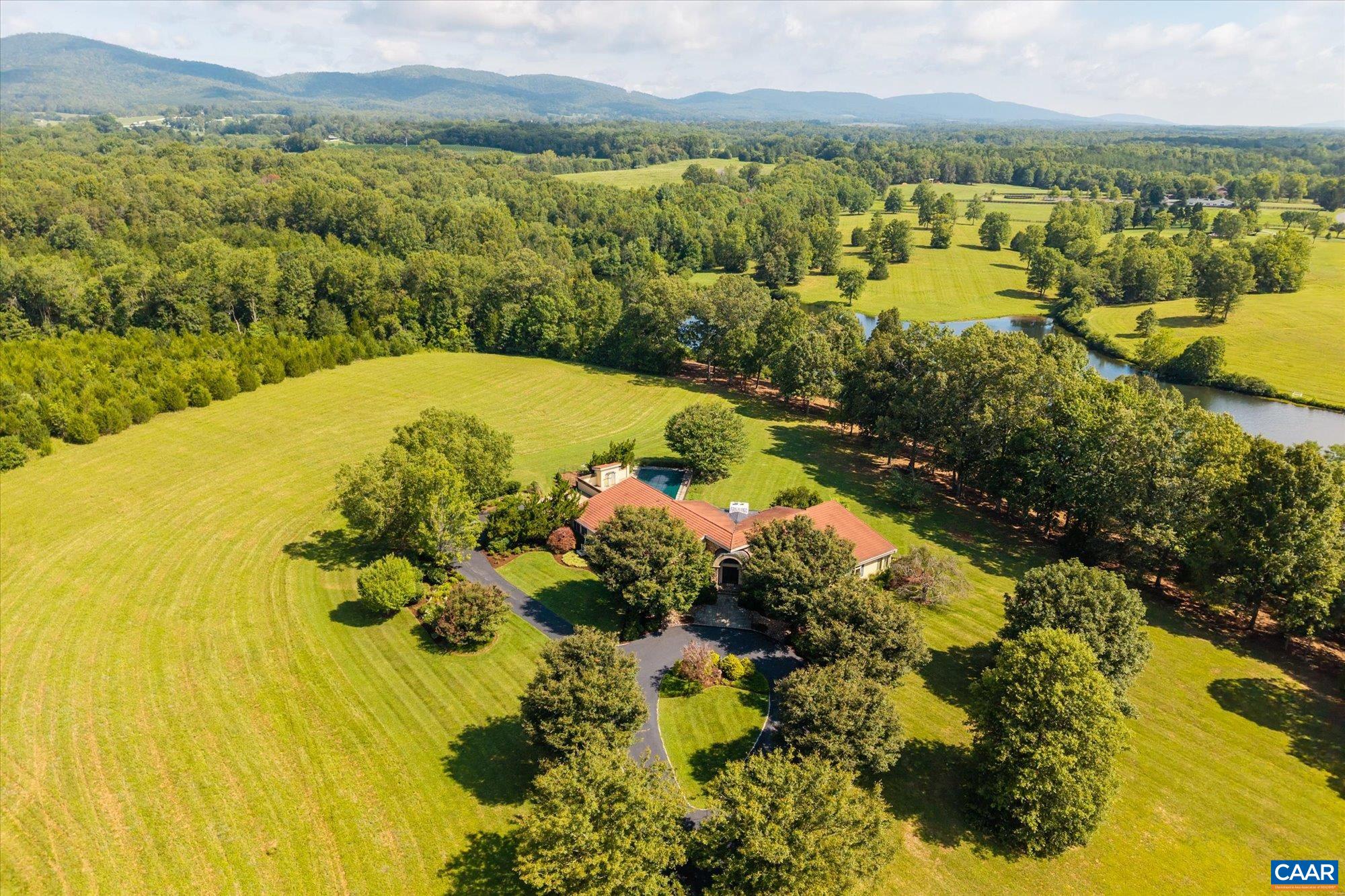 4798 BARN FIELD DR