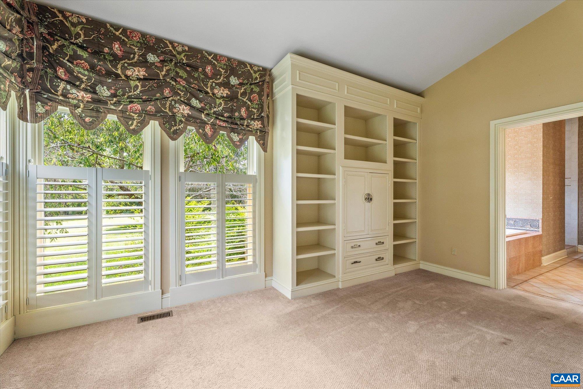 4798 BARN FIELD DR
