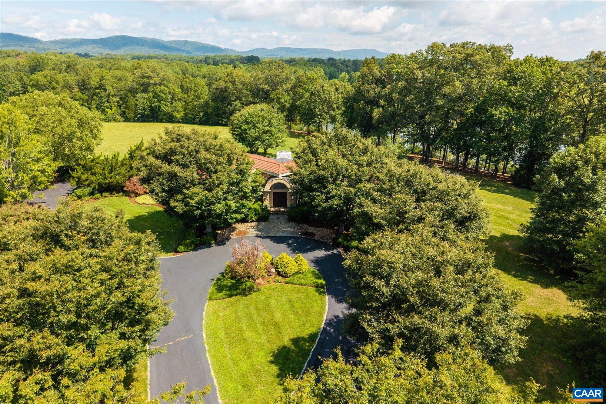 4798 BARN FIELD DR