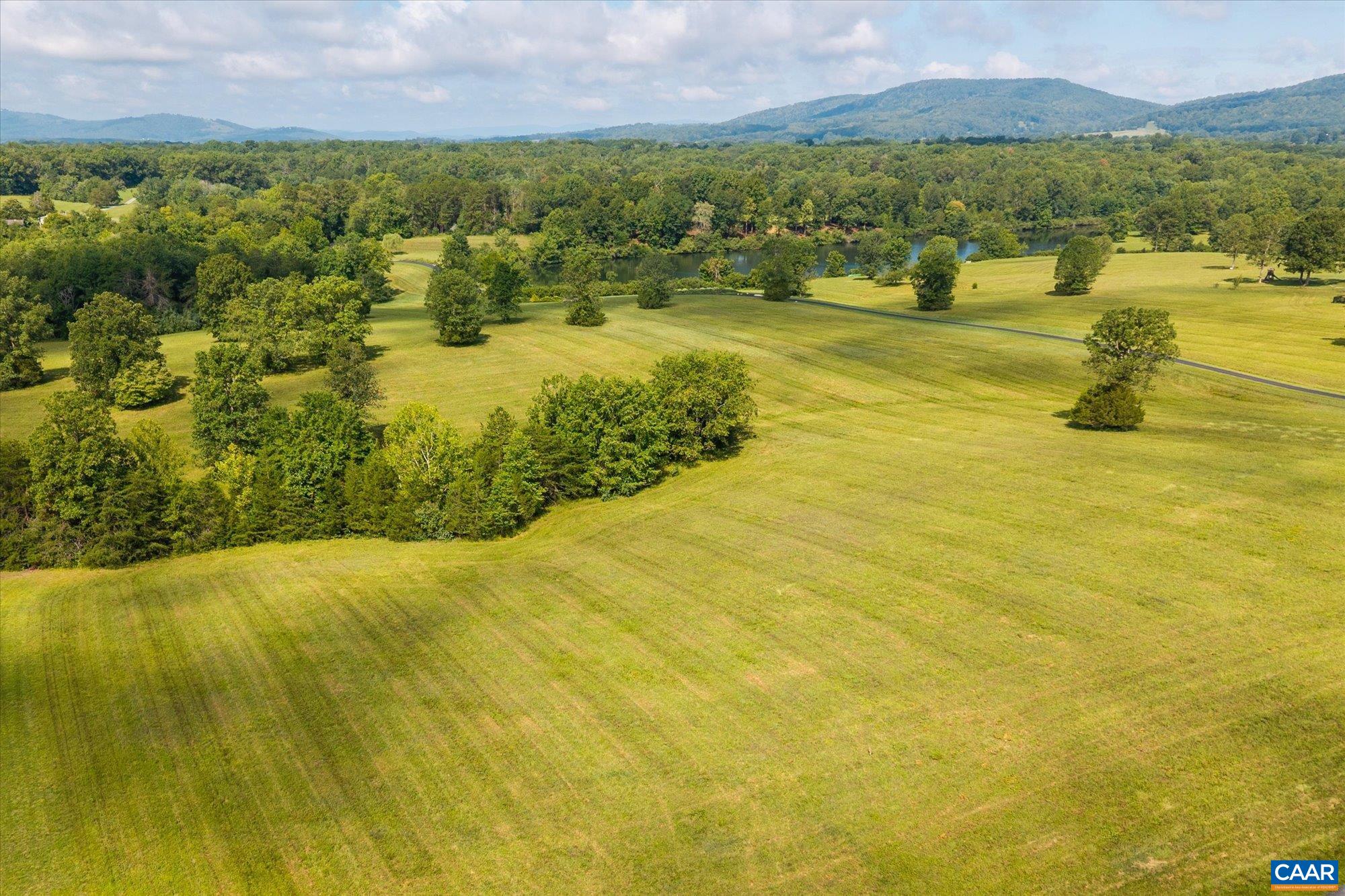 4798 BARN FIELD DR