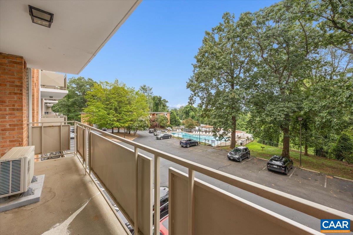 1800 JEFFERSON PARK AVE Unit: 311