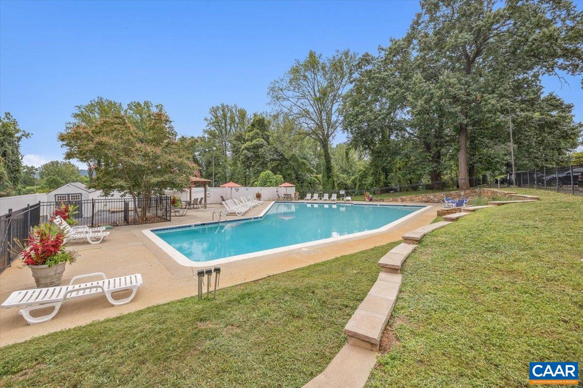 1800 JEFFERSON PARK AVE Unit: 311