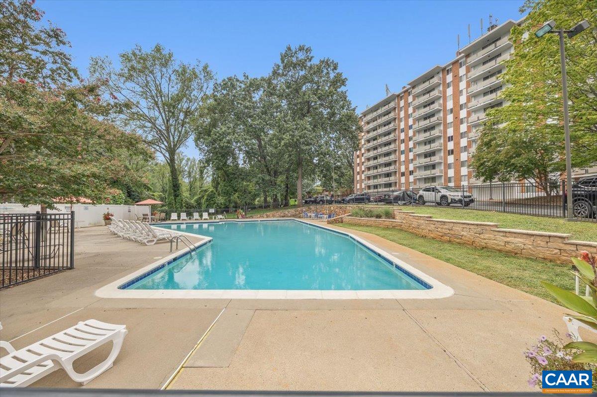 1800 JEFFERSON PARK AVE Unit: 311