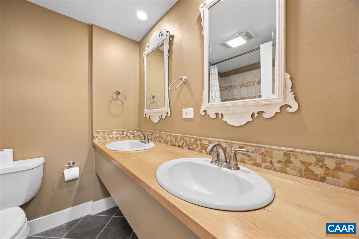 1800 JEFFERSON PARK AVE Unit: 311
