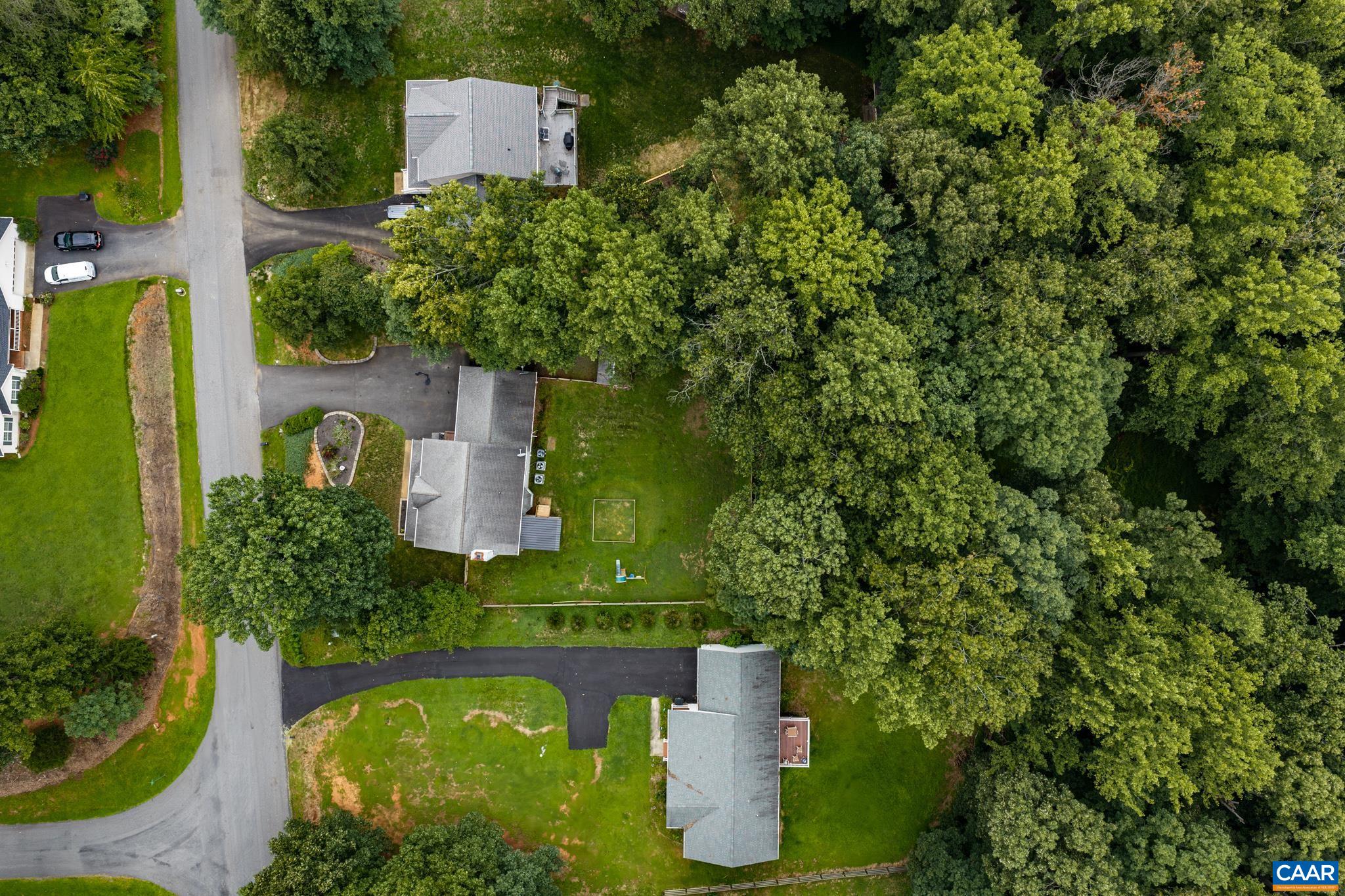115 DOE DR N
