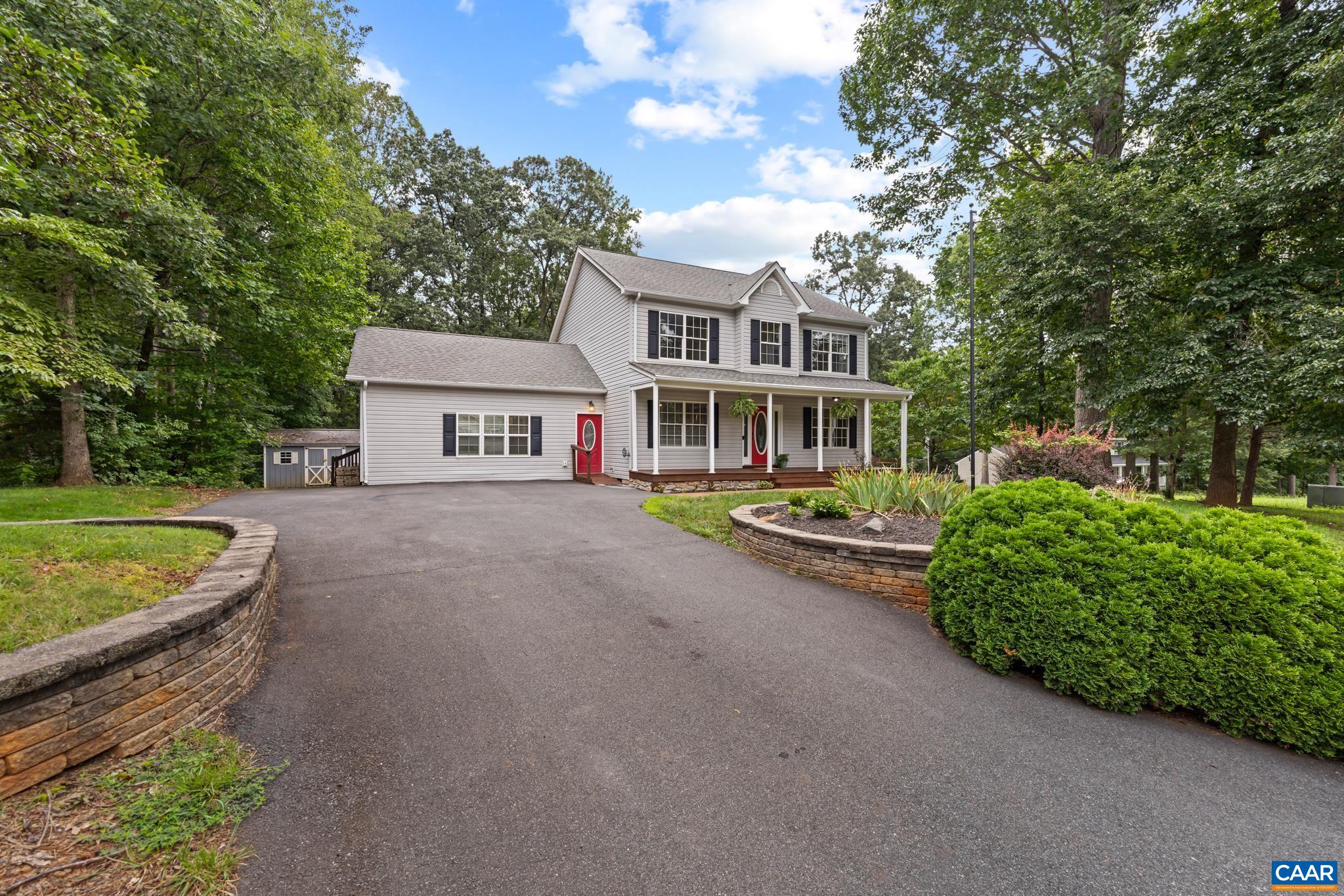 115 DOE DR N