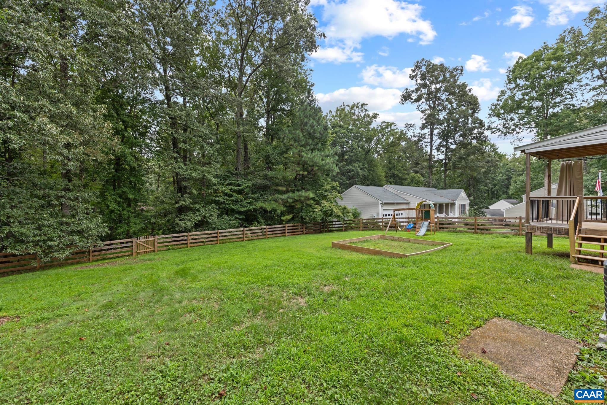 115 DOE DR N