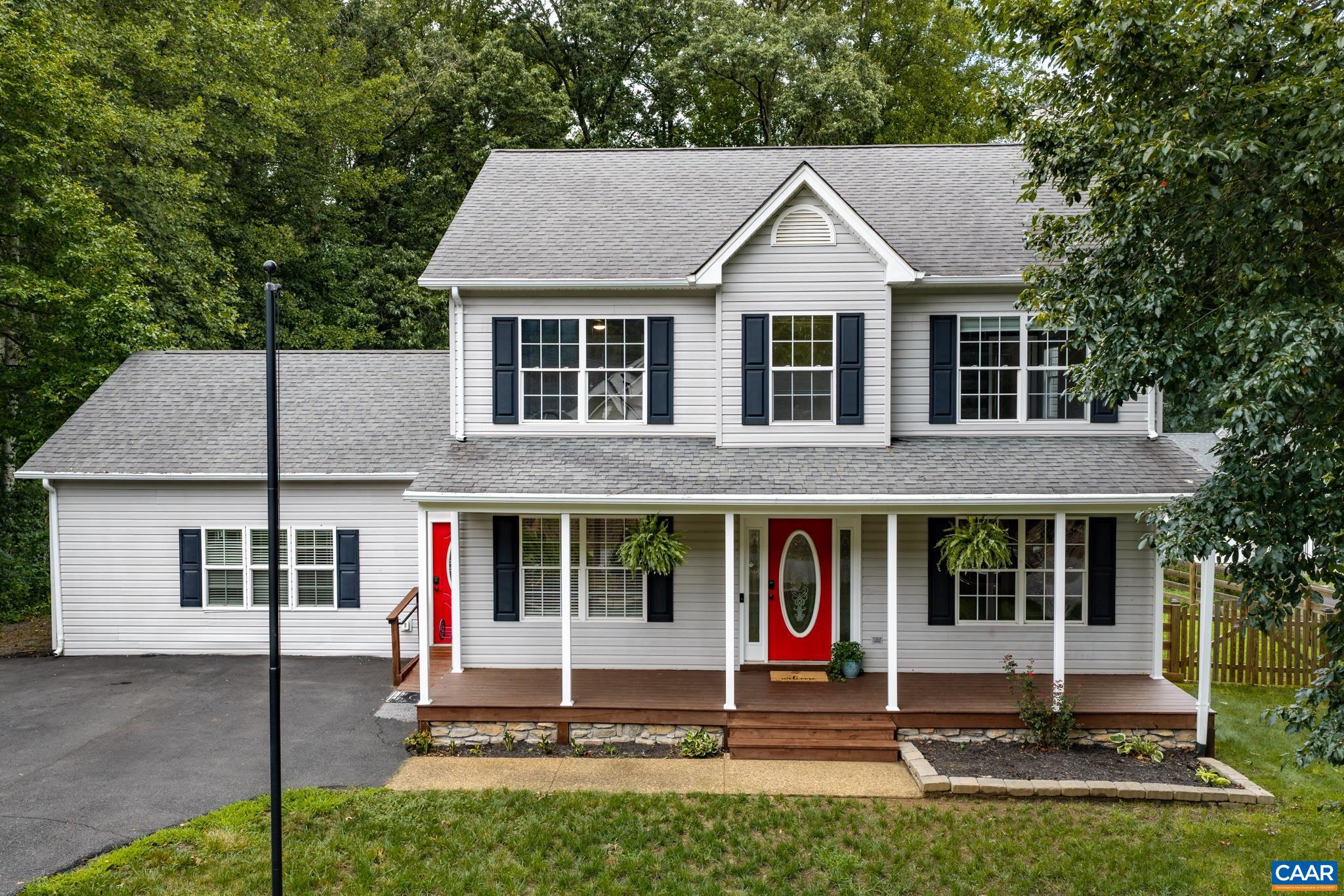 115 DOE DR N
