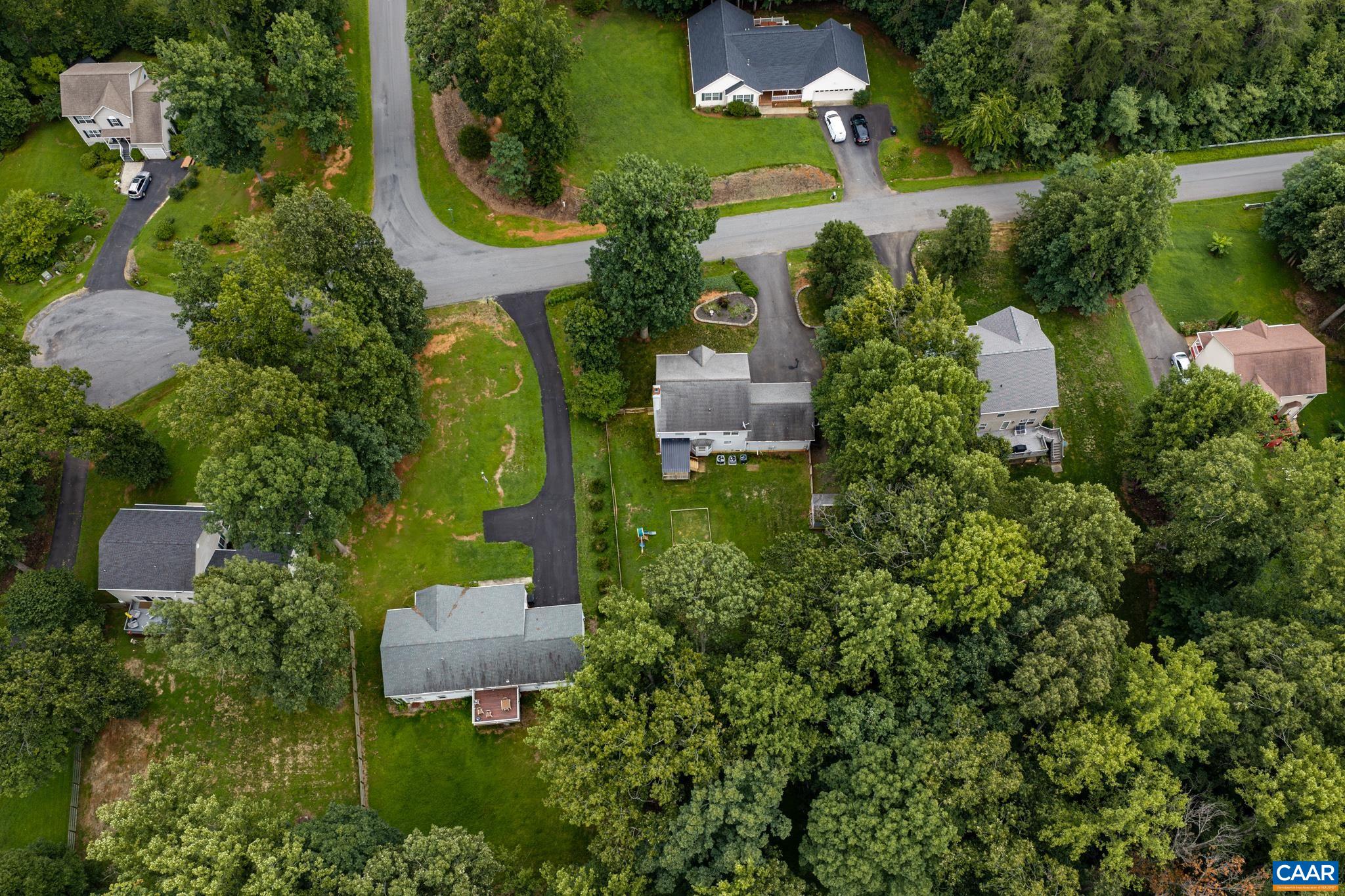 115 DOE DR N