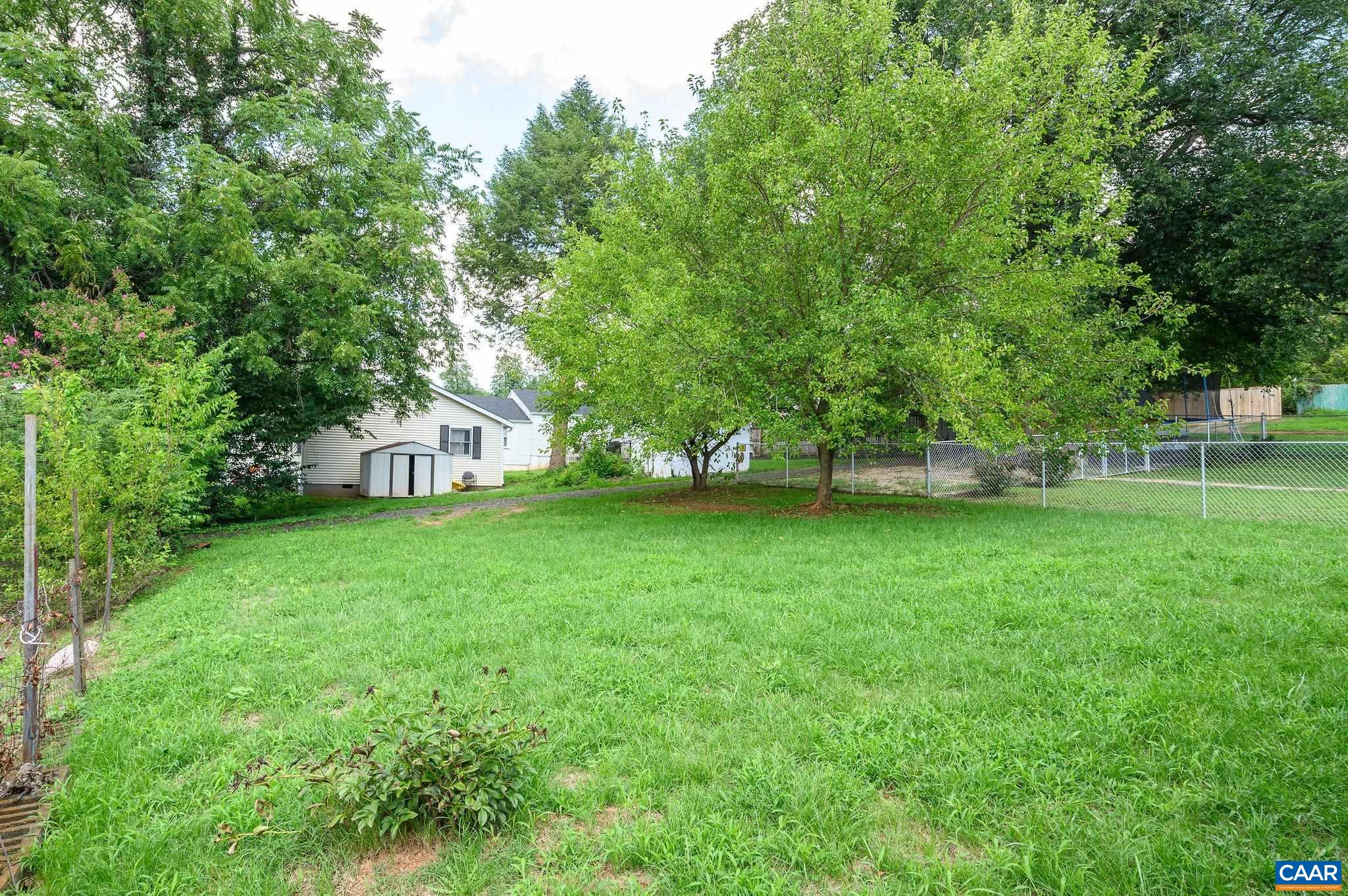 1003 ELLIOTT AVE