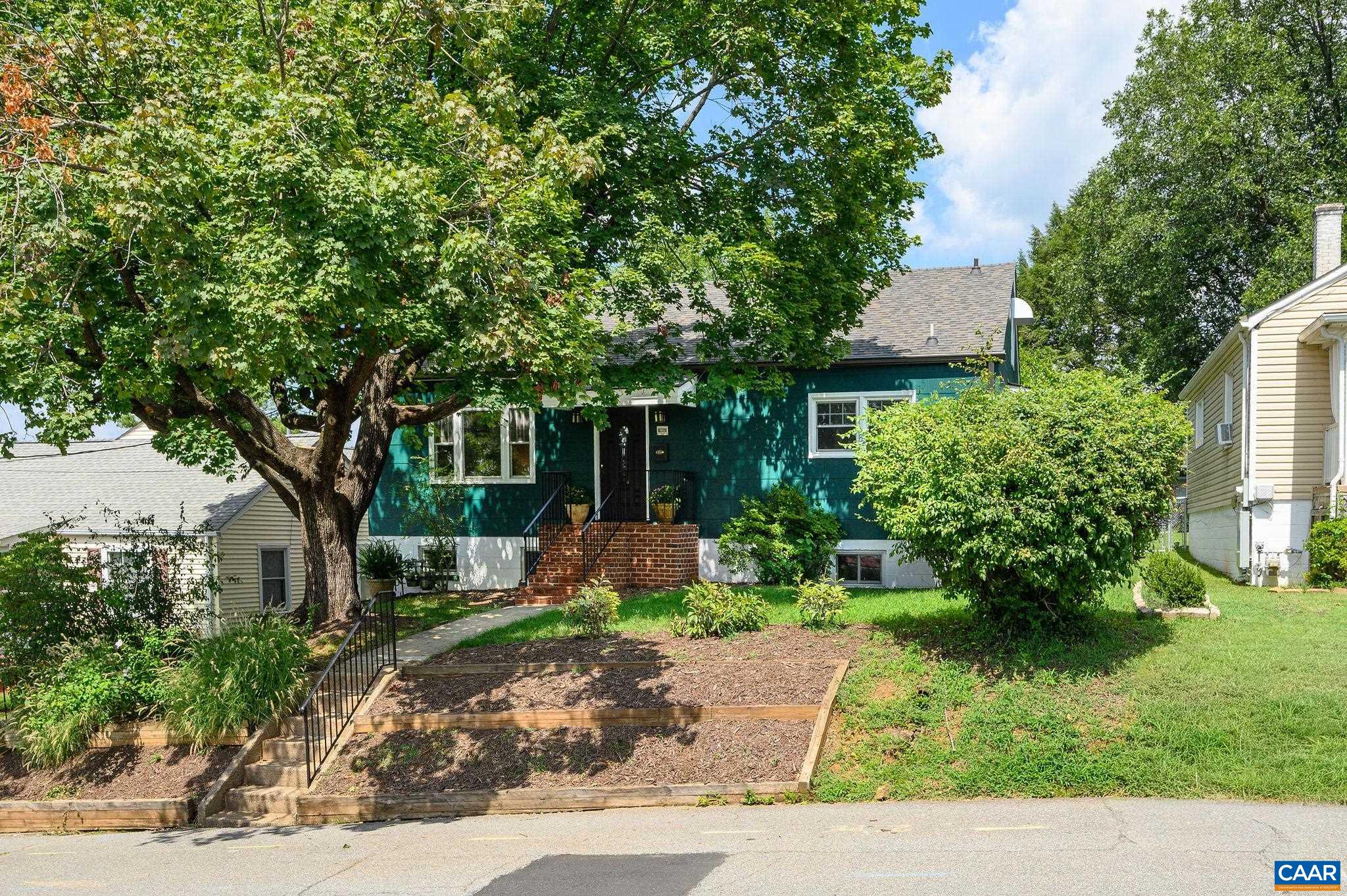 1003 ELLIOTT AVE
