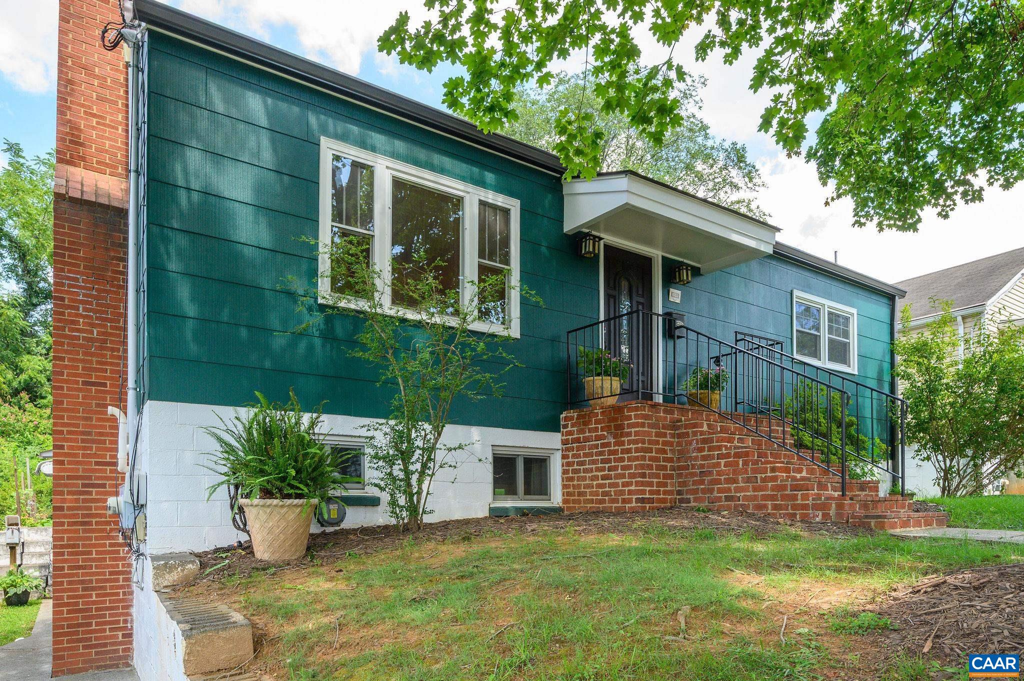1003 ELLIOTT AVE