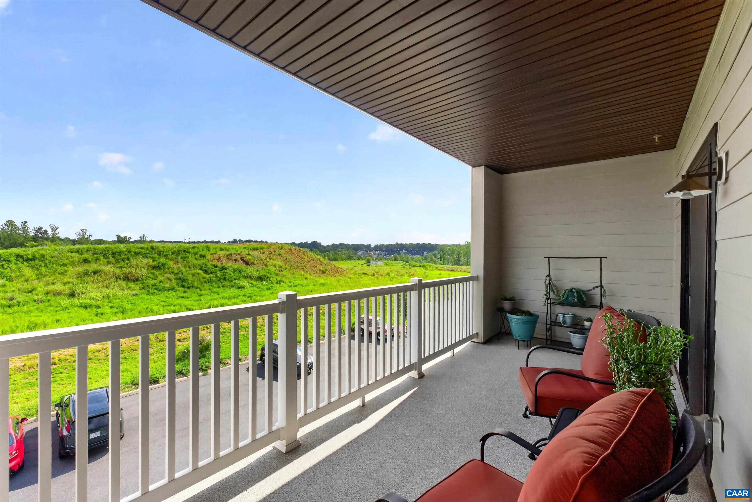 941 SALAMANDER ST Unit: B