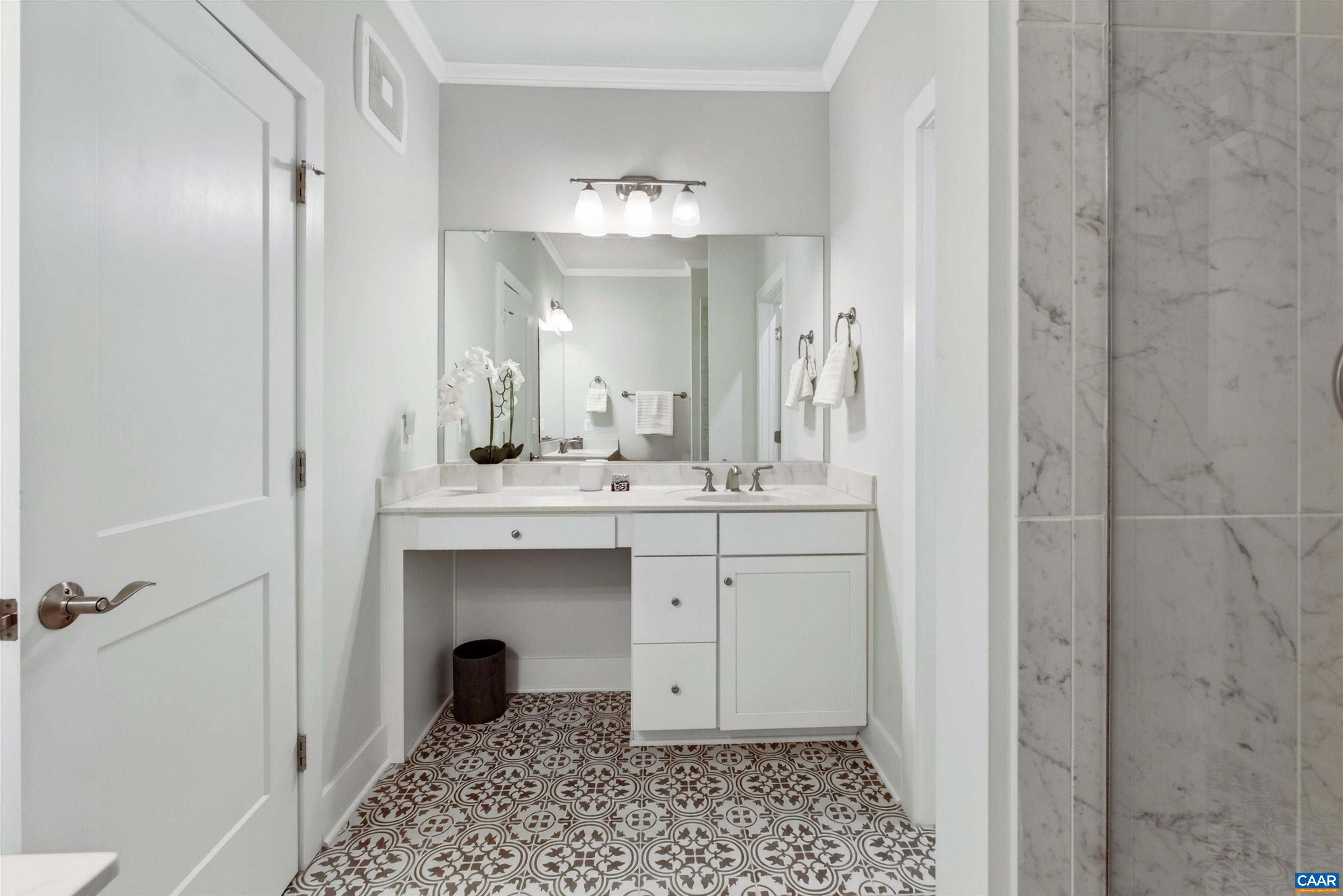 941 SALAMANDER ST Unit: B