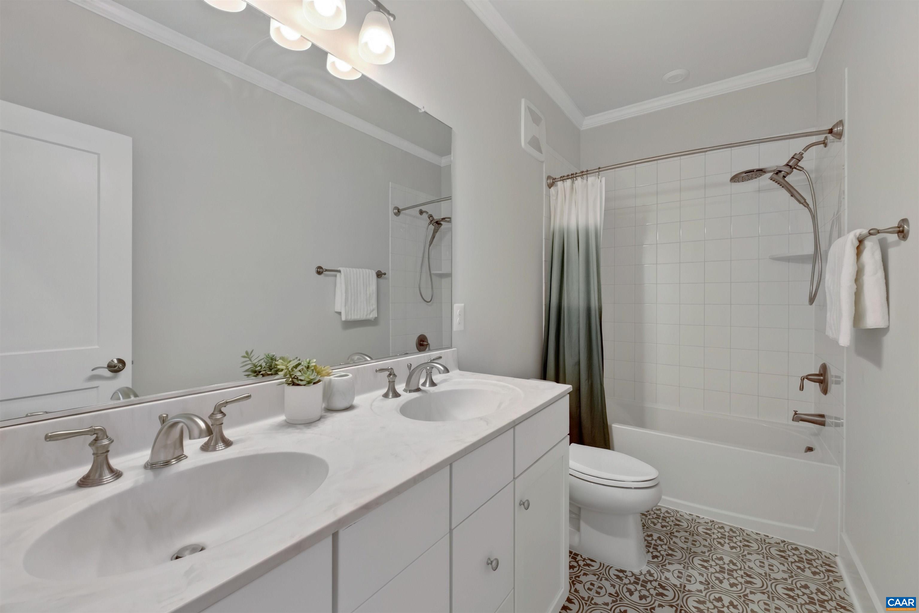 941 SALAMANDER ST Unit: B