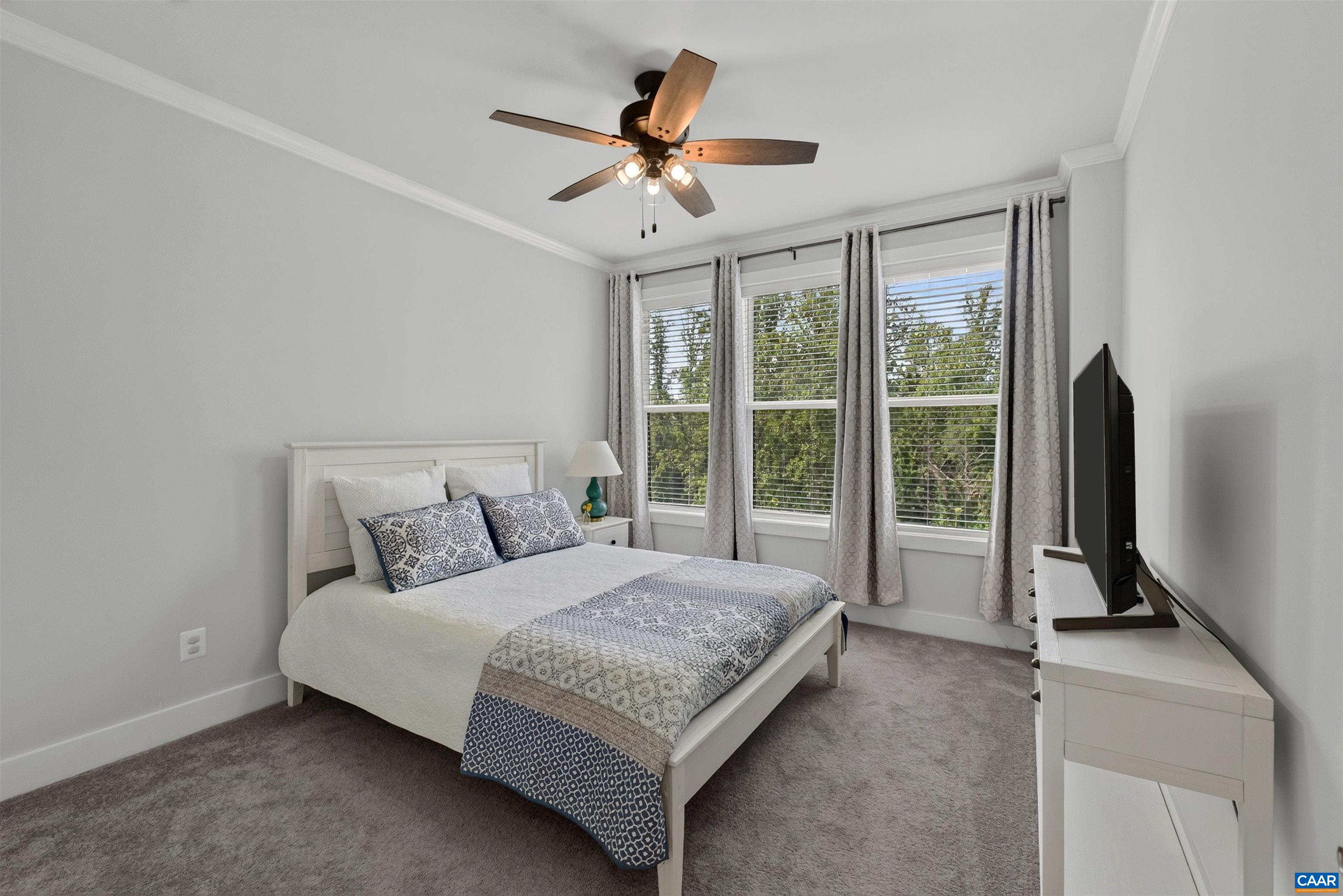 941 SALAMANDER ST Unit: B