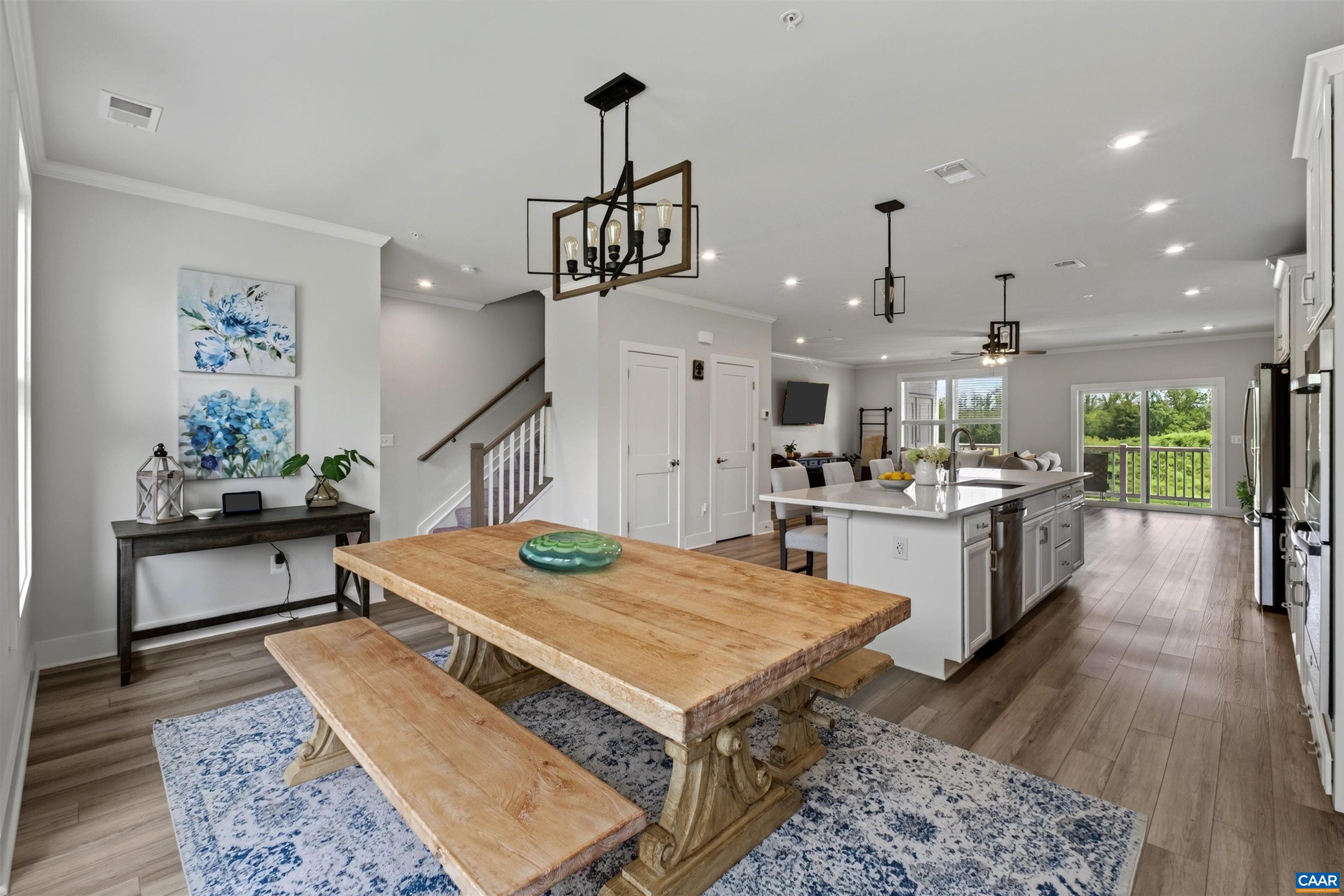 941 SALAMANDER ST Unit: B