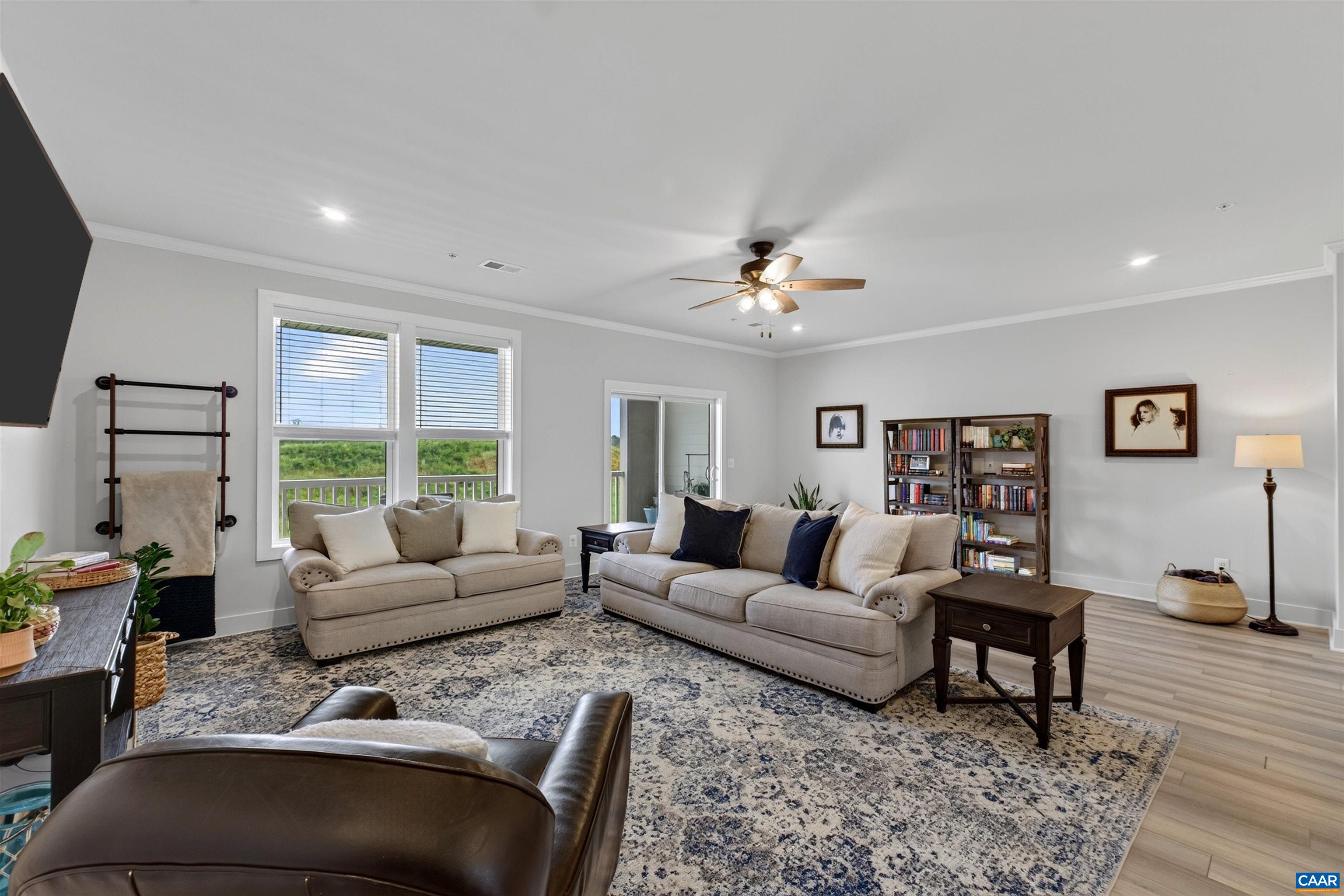 941 SALAMANDER ST Unit: B