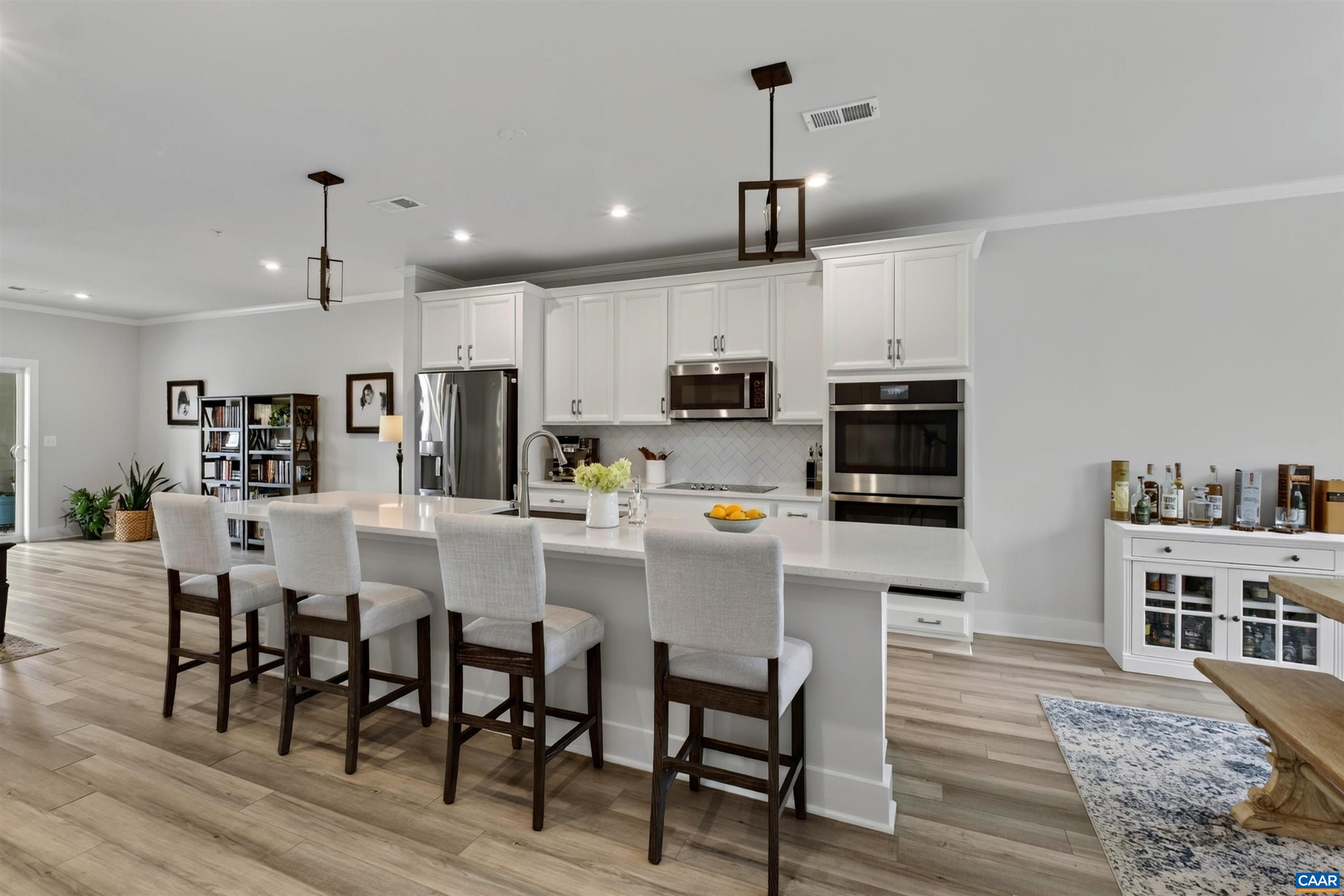941 SALAMANDER ST Unit: B