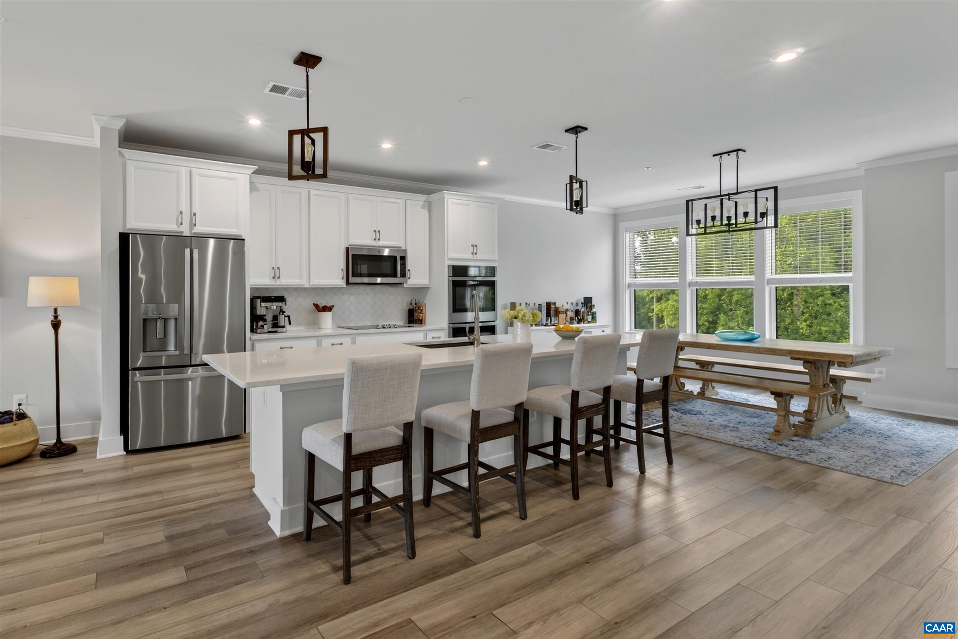 941 SALAMANDER ST Unit: B