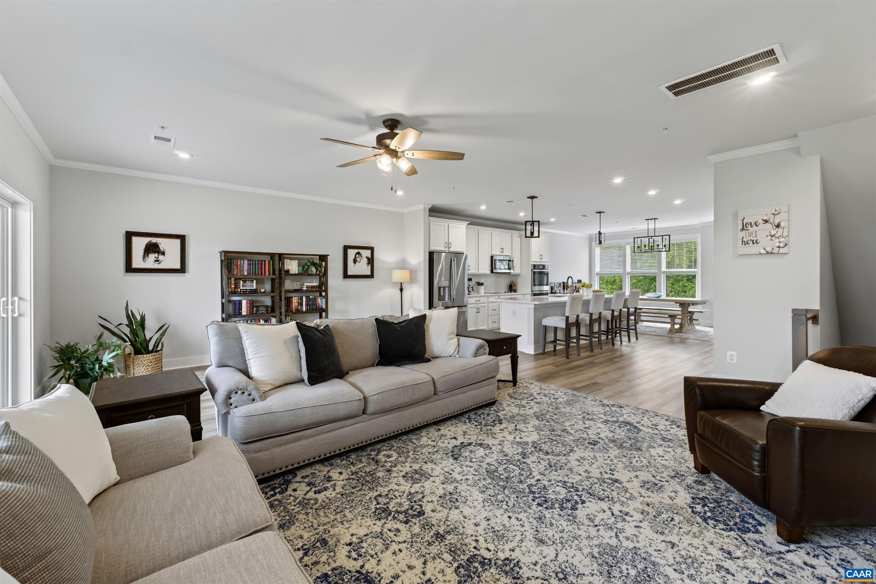 941 SALAMANDER ST Unit: B