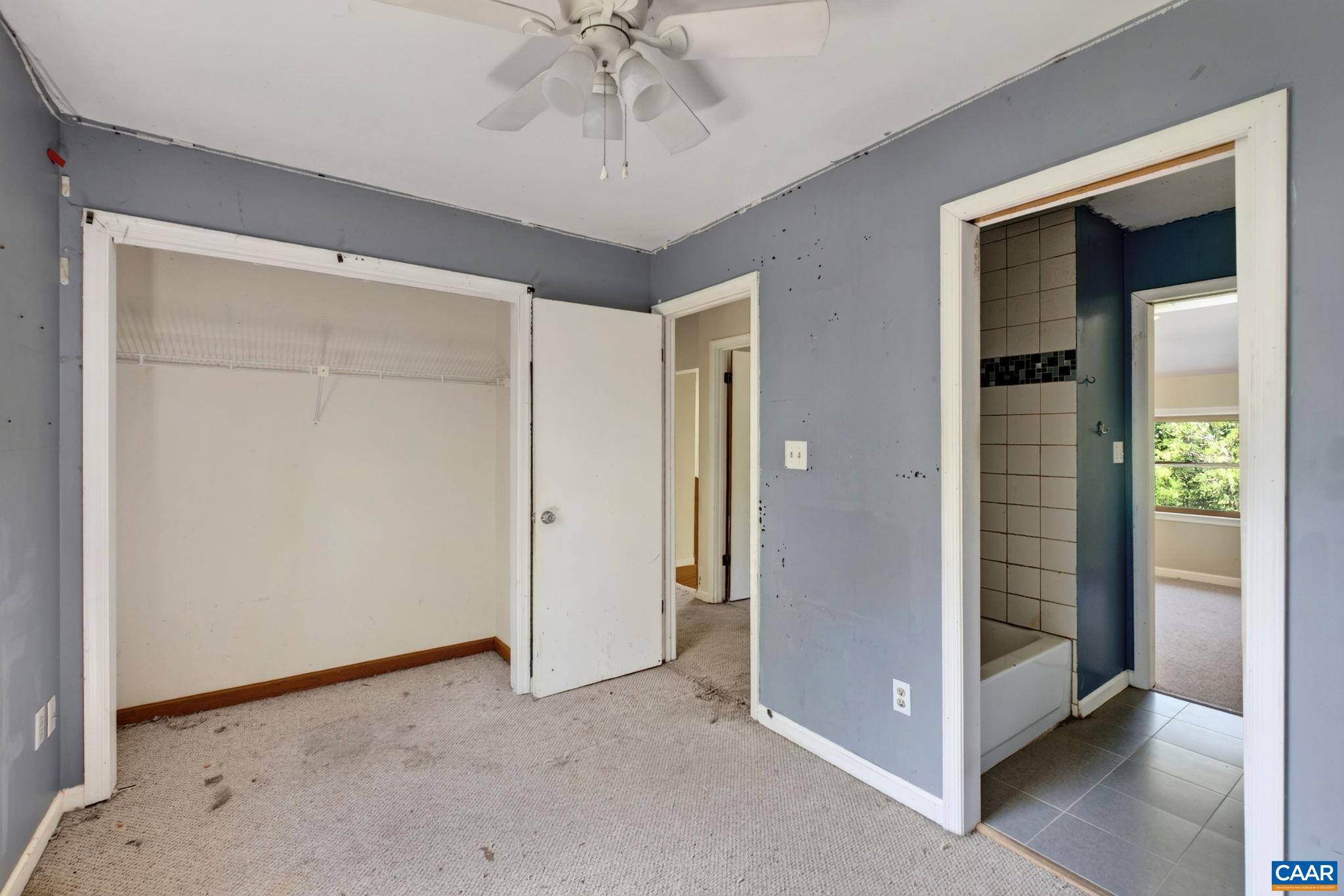 6 OAK GROVE RD