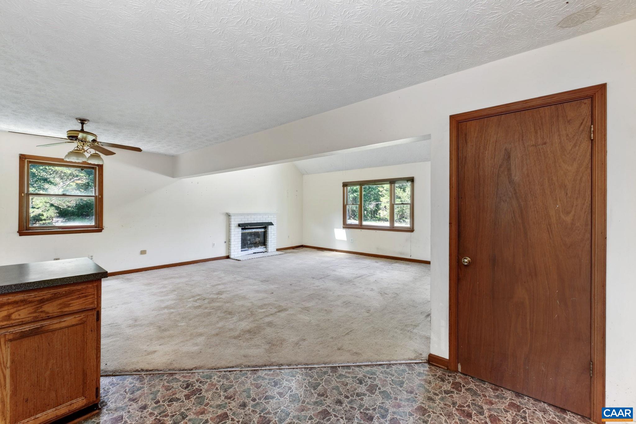 6 OAK GROVE RD