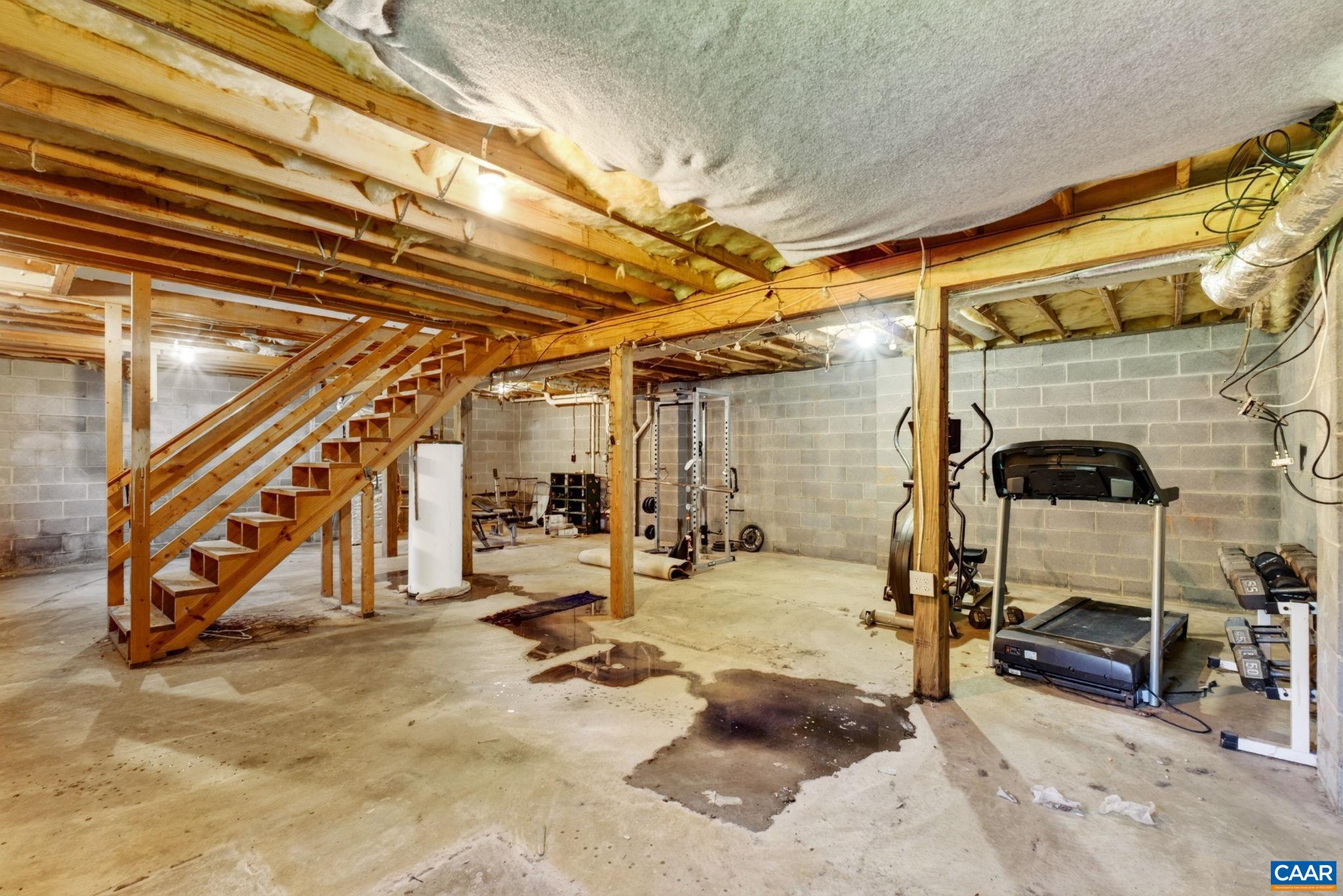 6 OAK GROVE RD