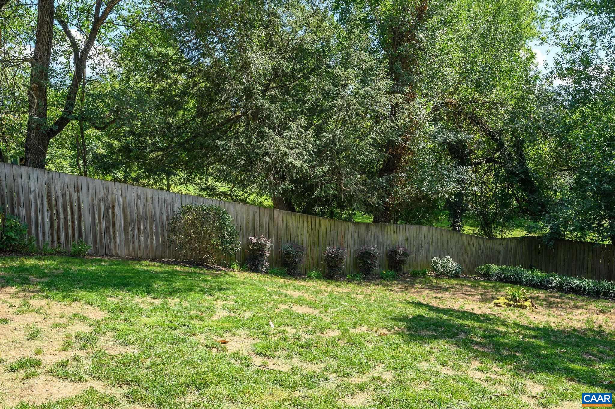 1004 RAYON ST