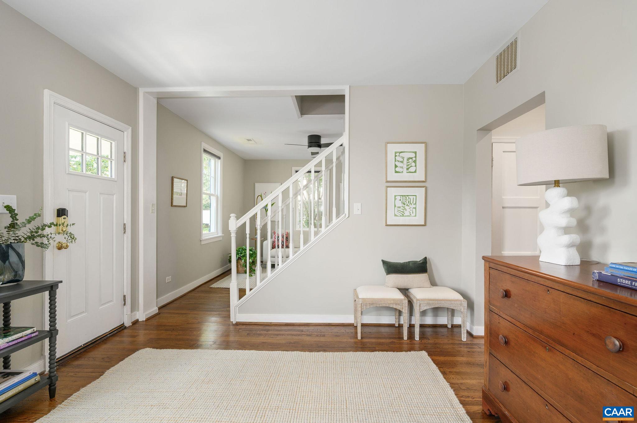 1004 RAYON ST