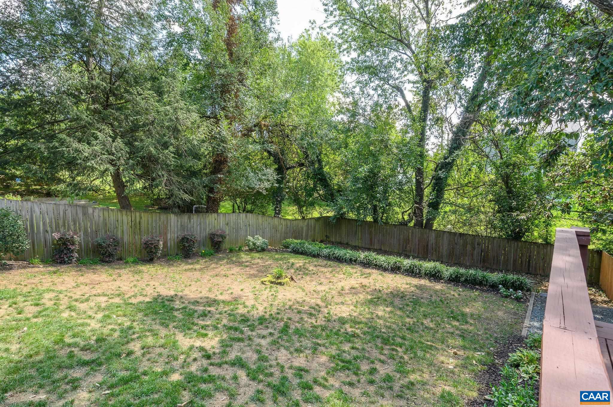 1004 RAYON ST