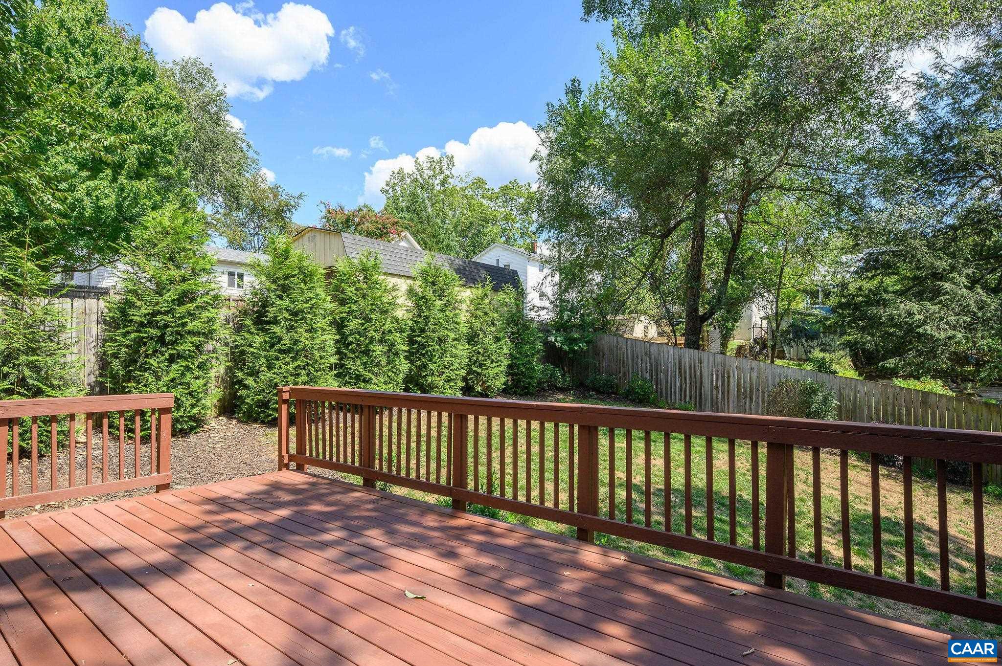 1004 RAYON ST
