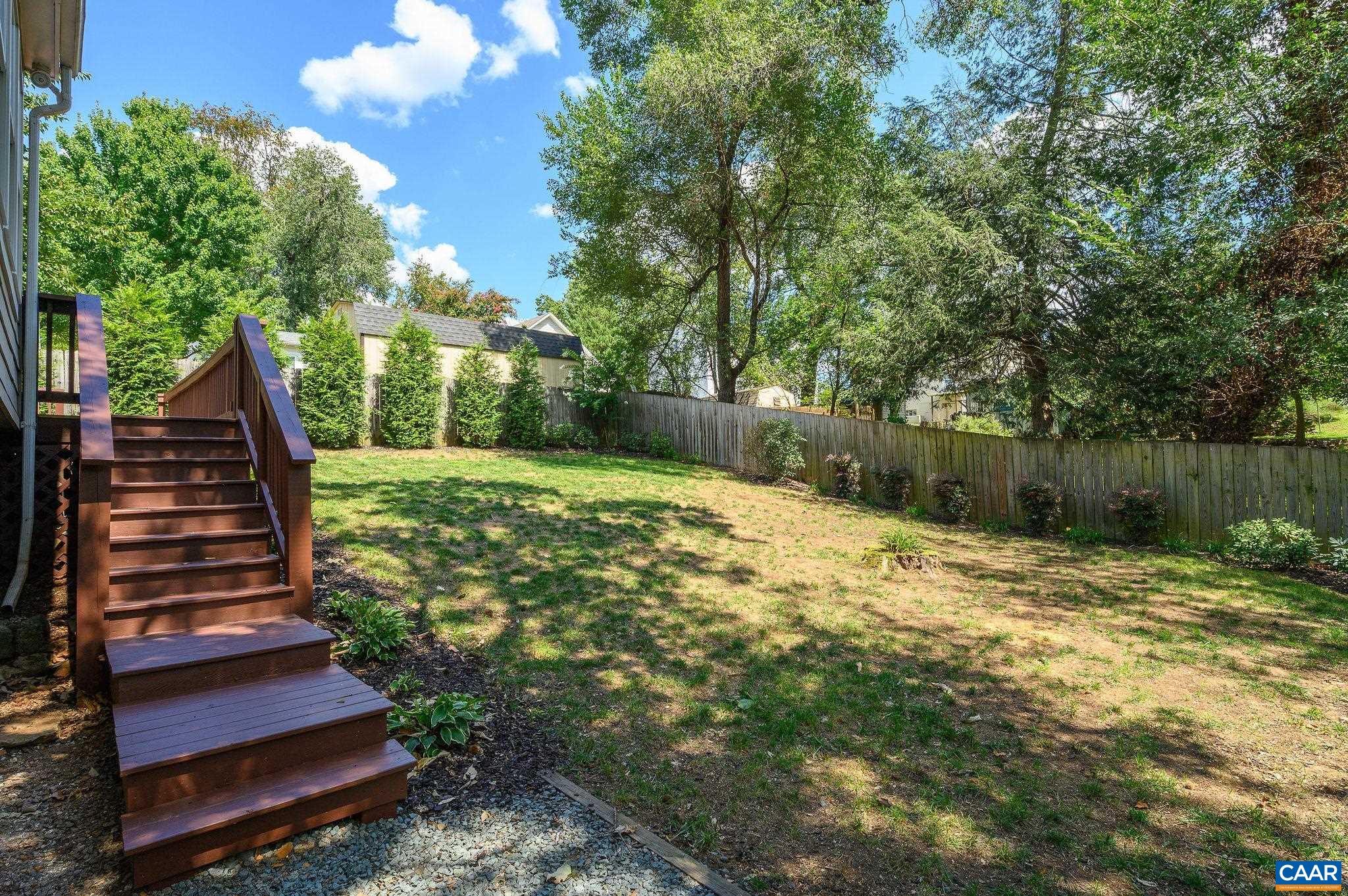 1004 RAYON ST