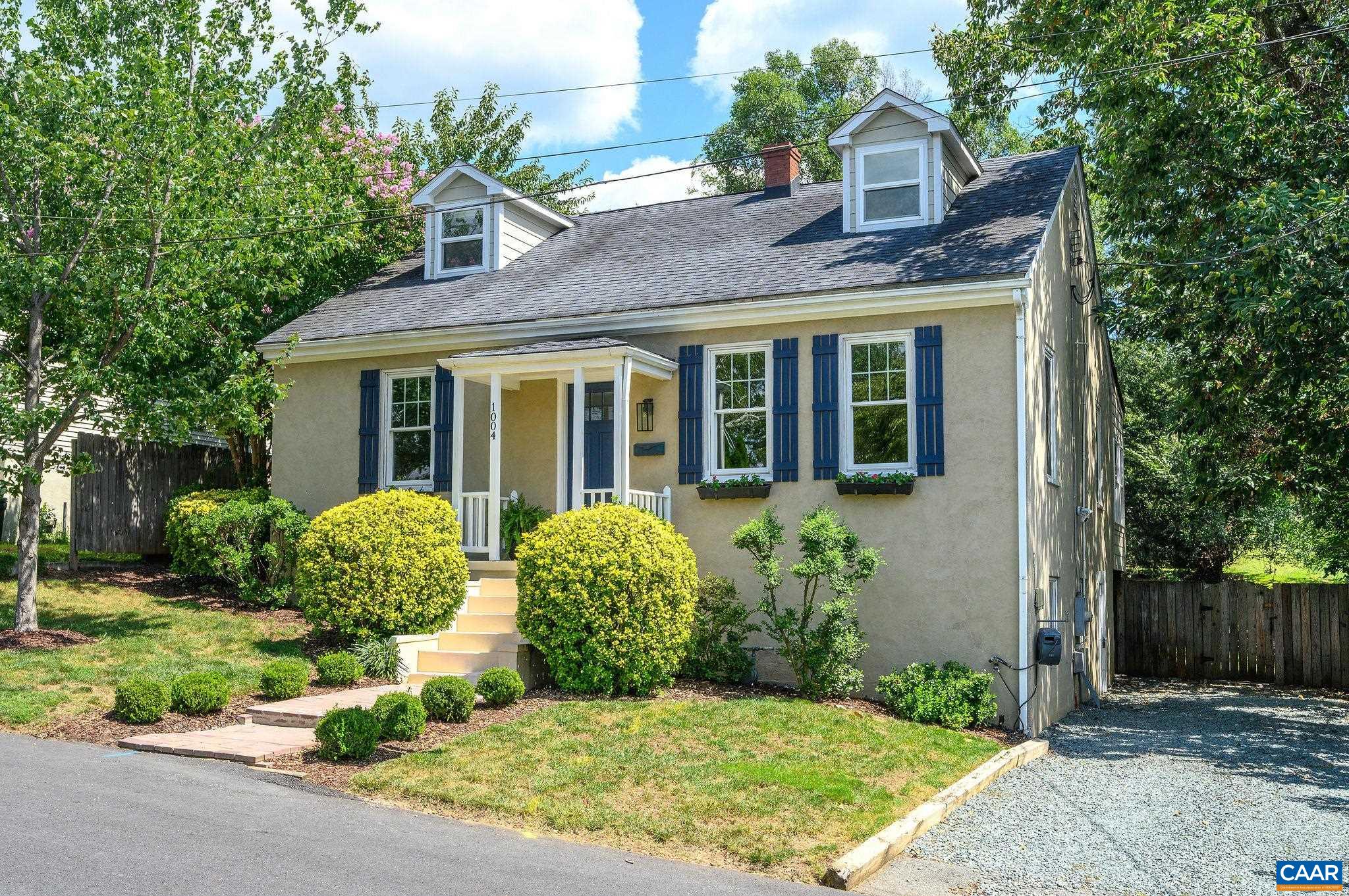 1004 RAYON ST