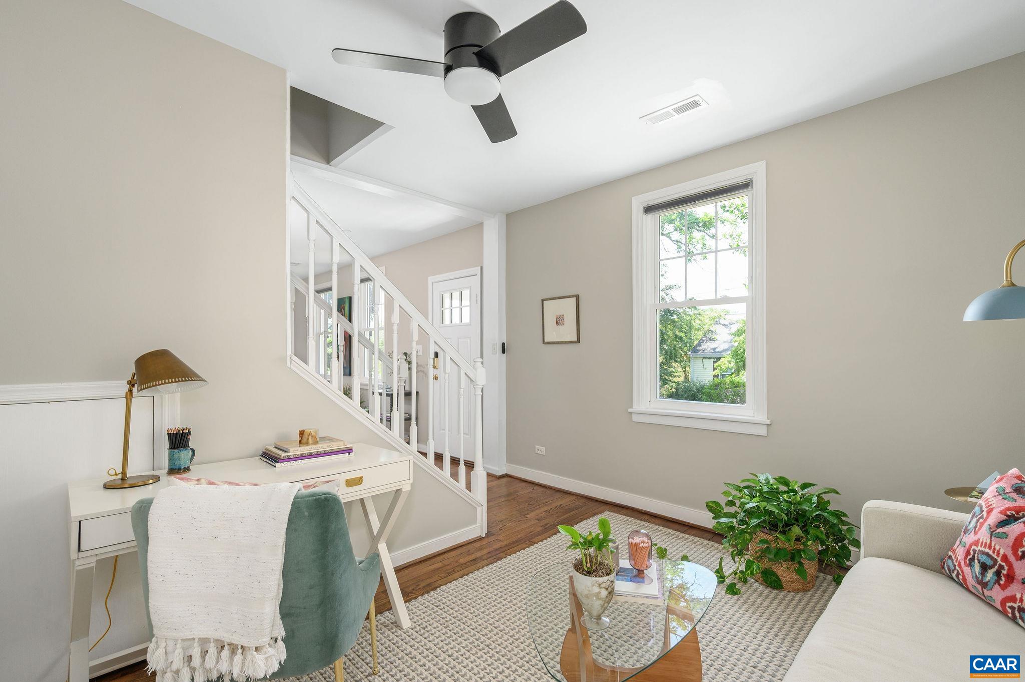 1004 RAYON ST