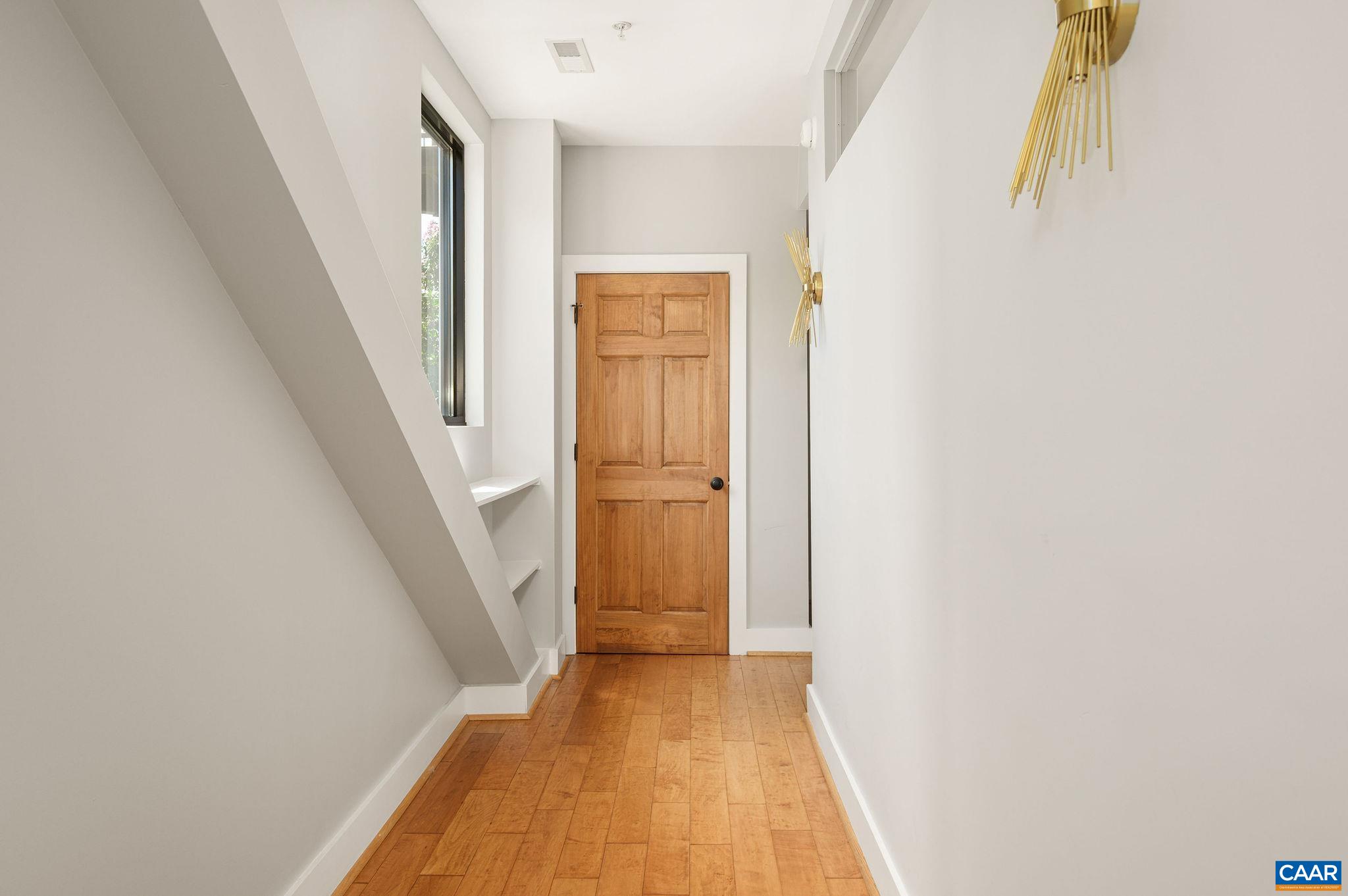 211 CREAM ST Unit: 201