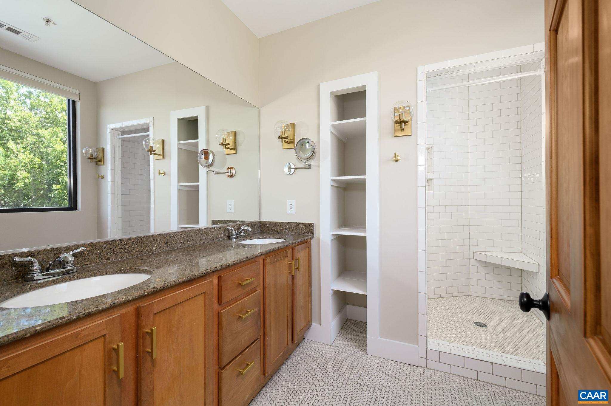 211 CREAM ST Unit: 201