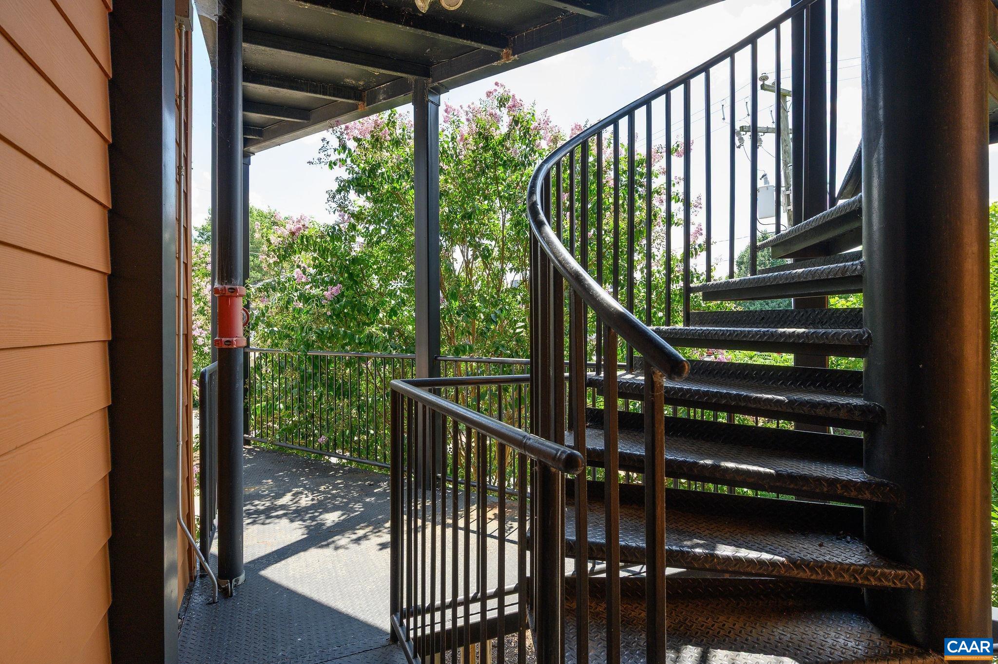 211 CREAM ST Unit: 201