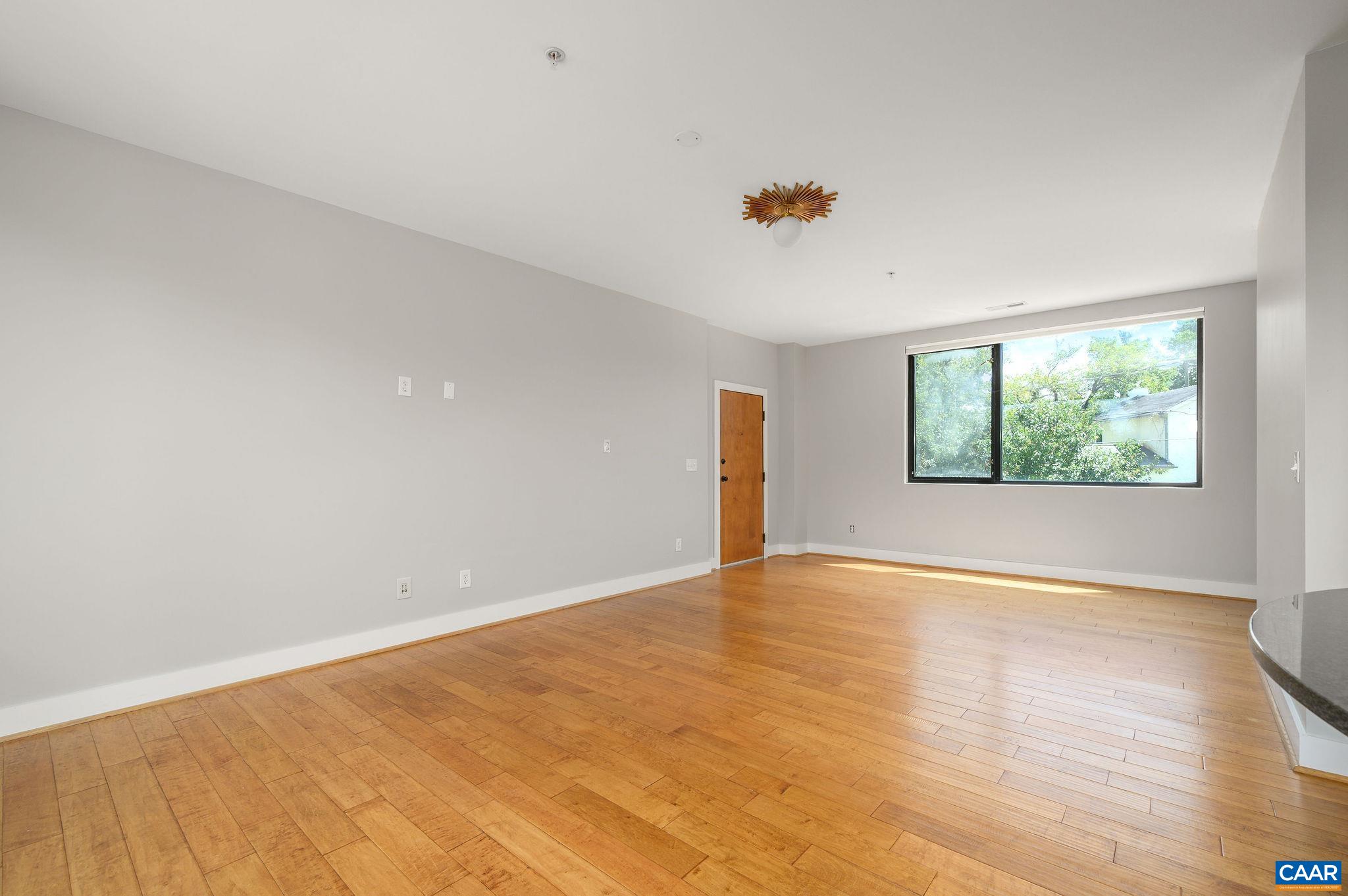 211 CREAM ST Unit: 201