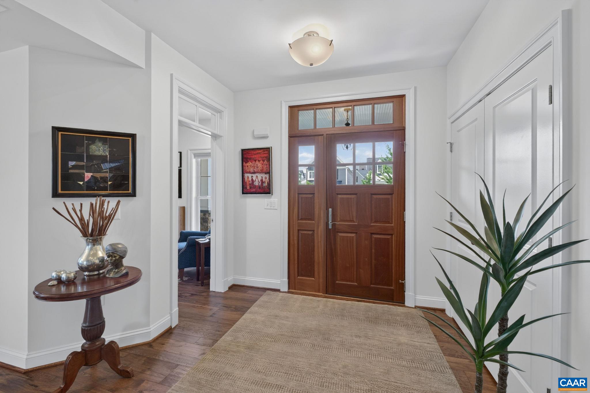 801 GOLF VIEW DR