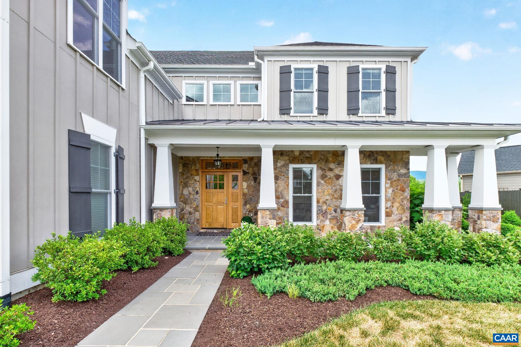 801 GOLF VIEW DR