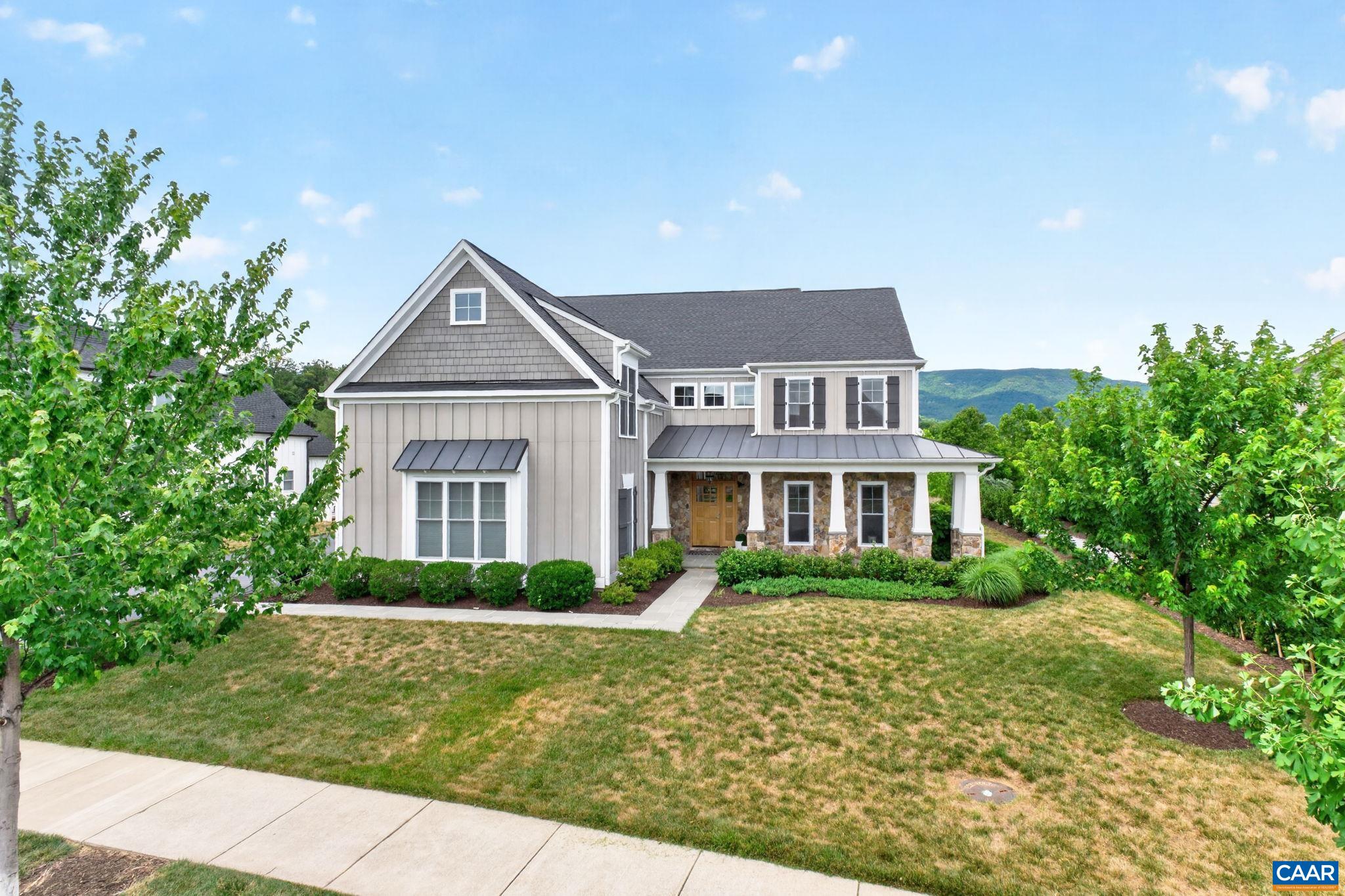 801 GOLF VIEW DR