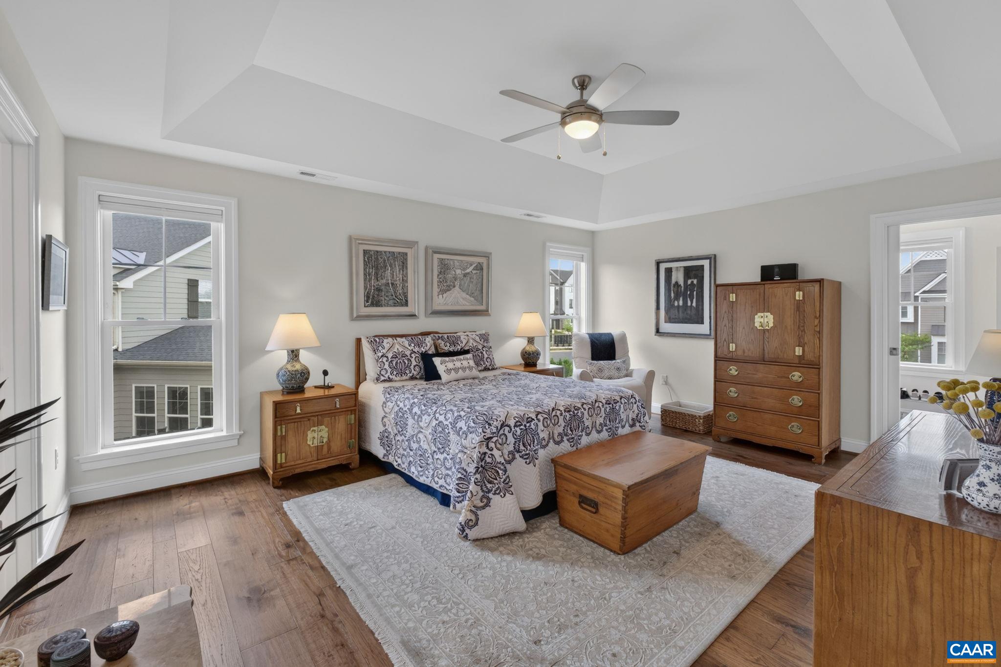 801 GOLF VIEW DR