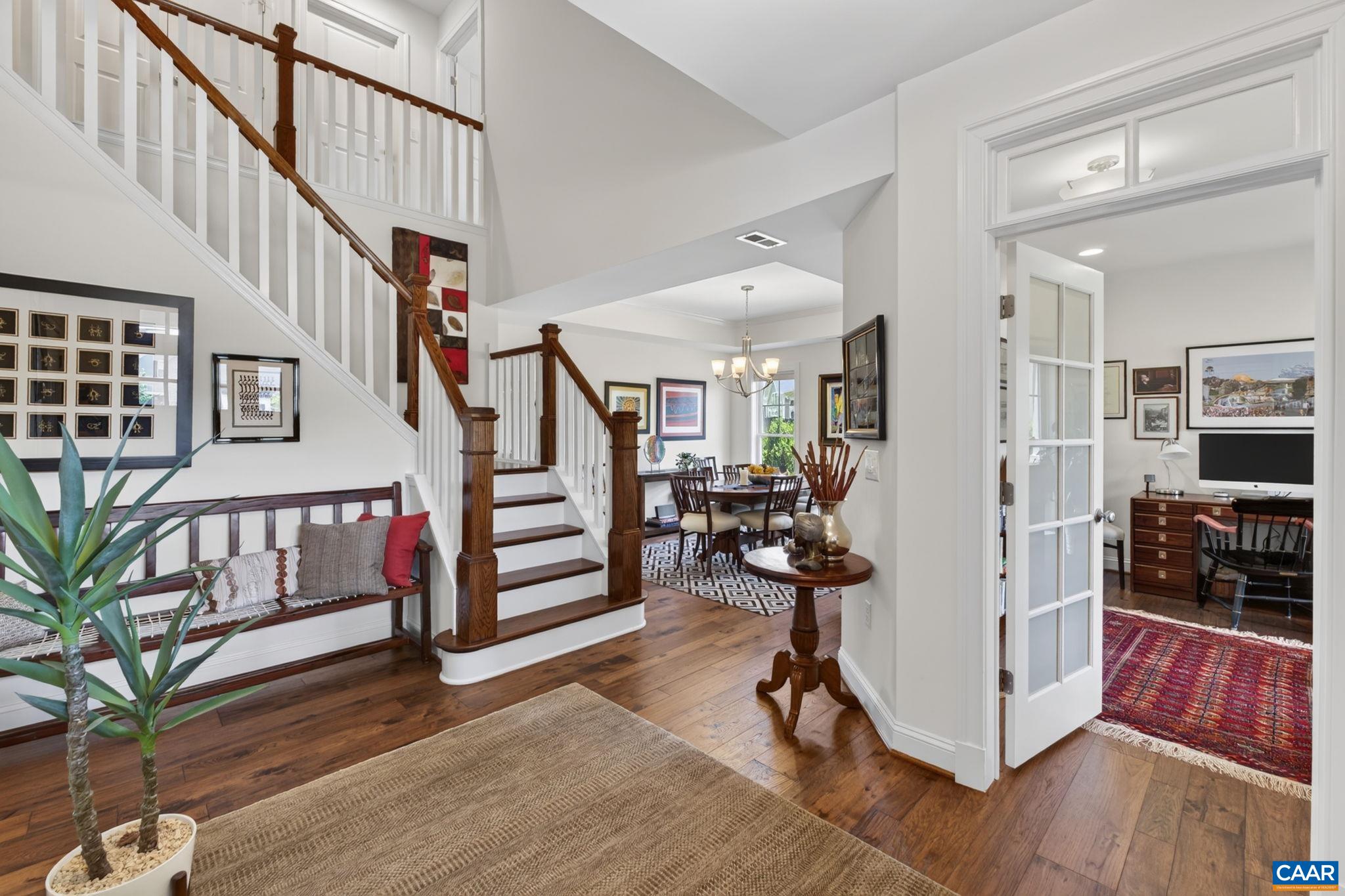 801 GOLF VIEW DR