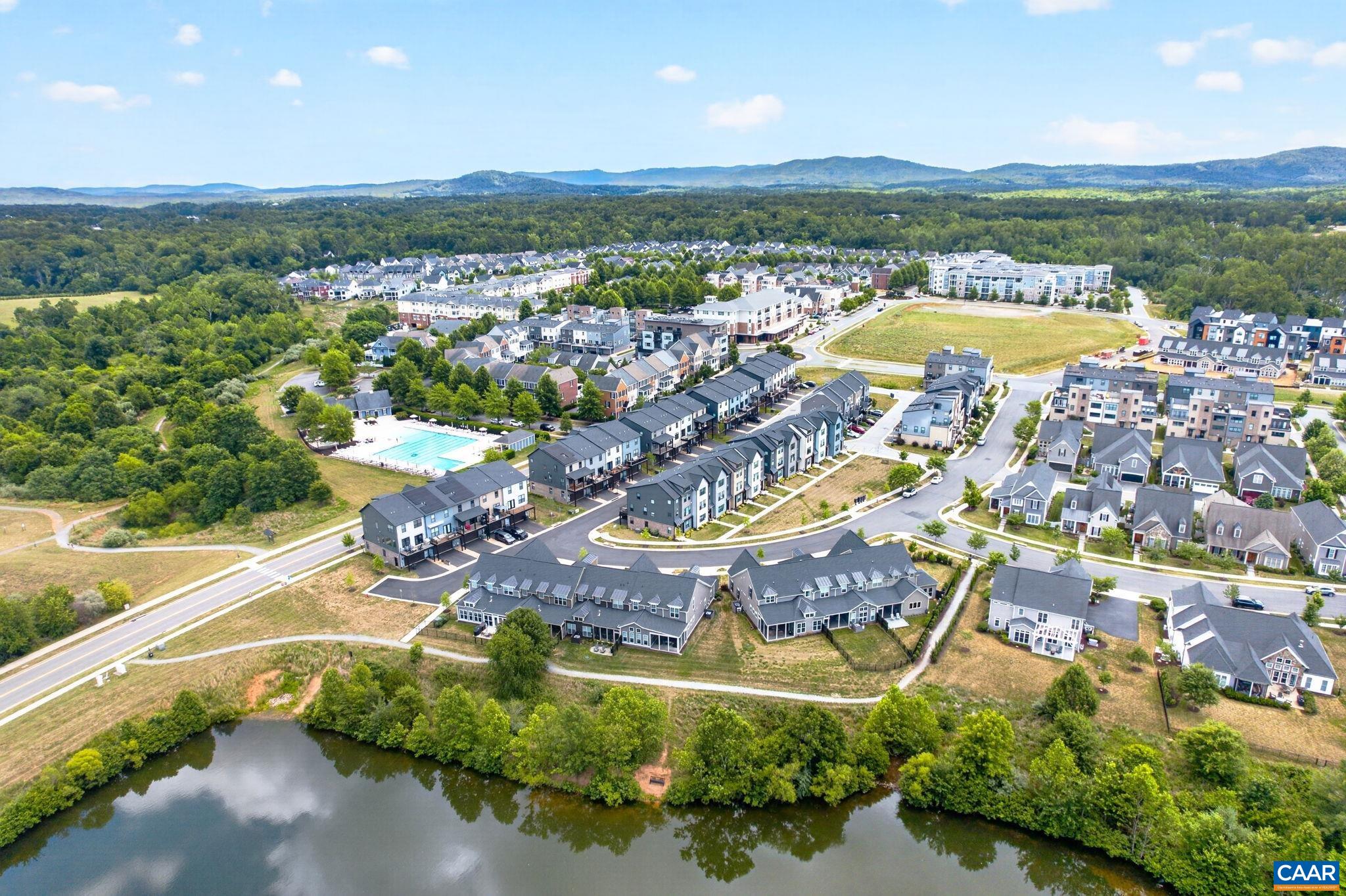 801 GOLF VIEW DR