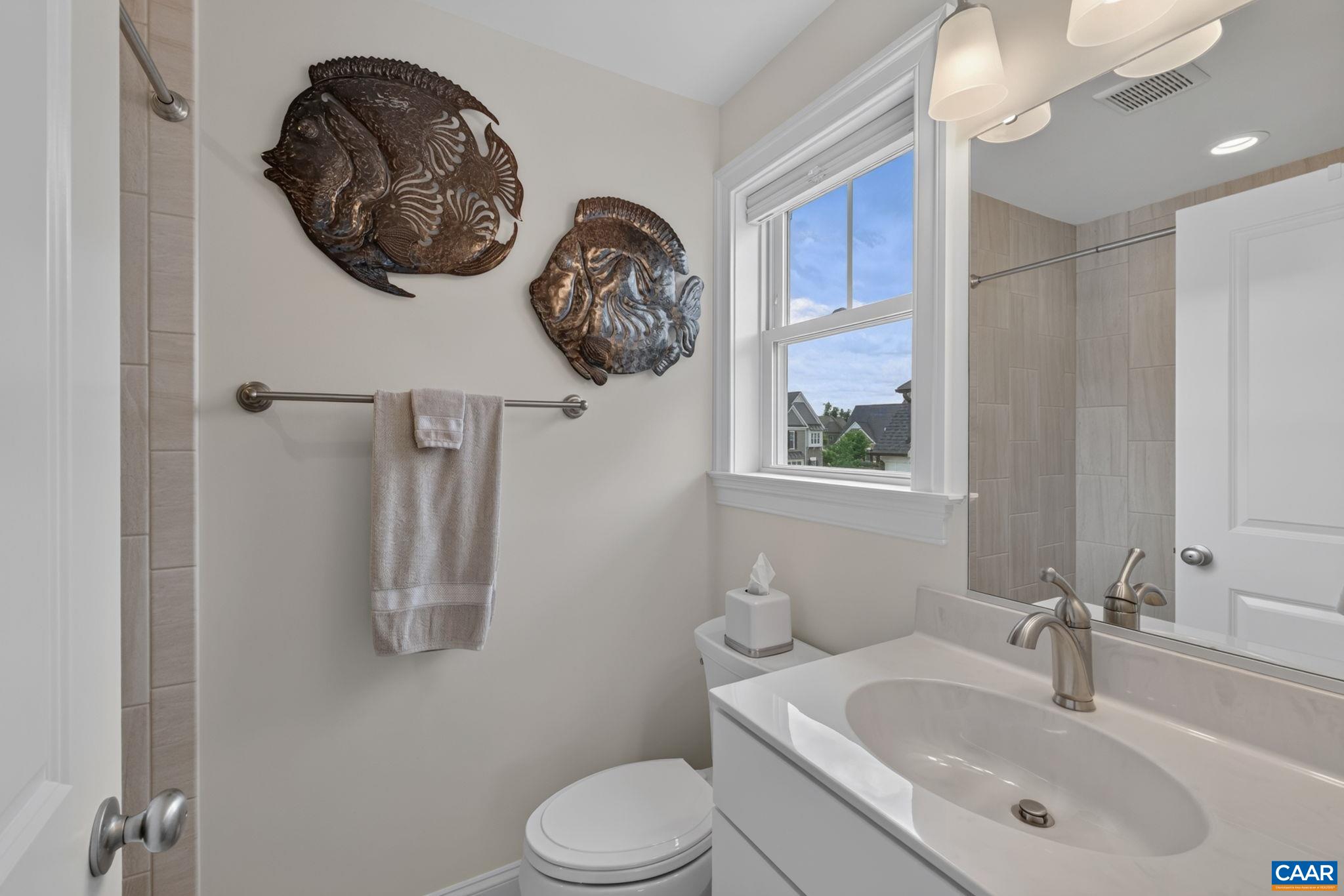 801 GOLF VIEW DR